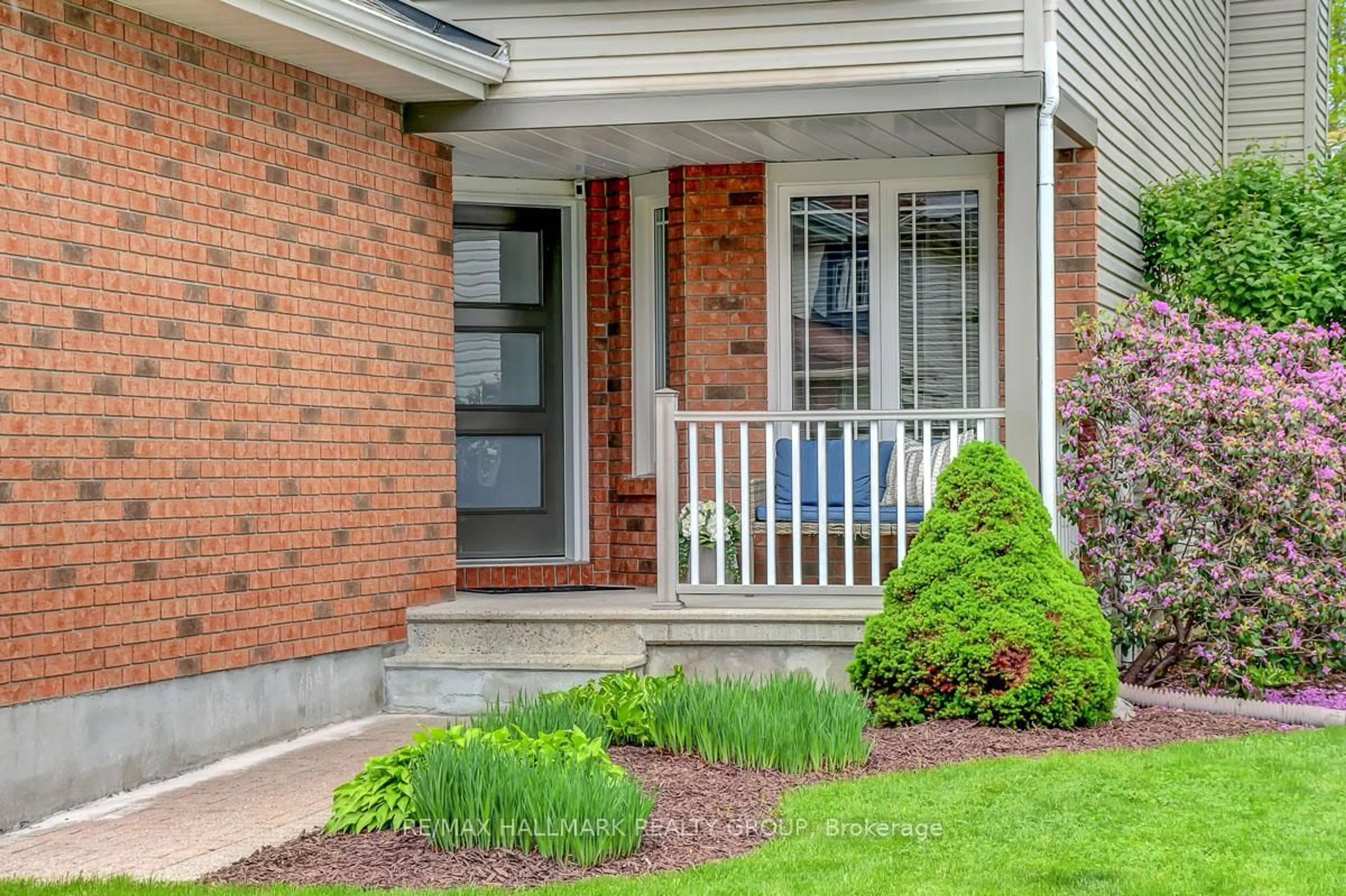 Indoor entryway for 766 Beauregard Cres, Ottawa Ontario K4A 3C7