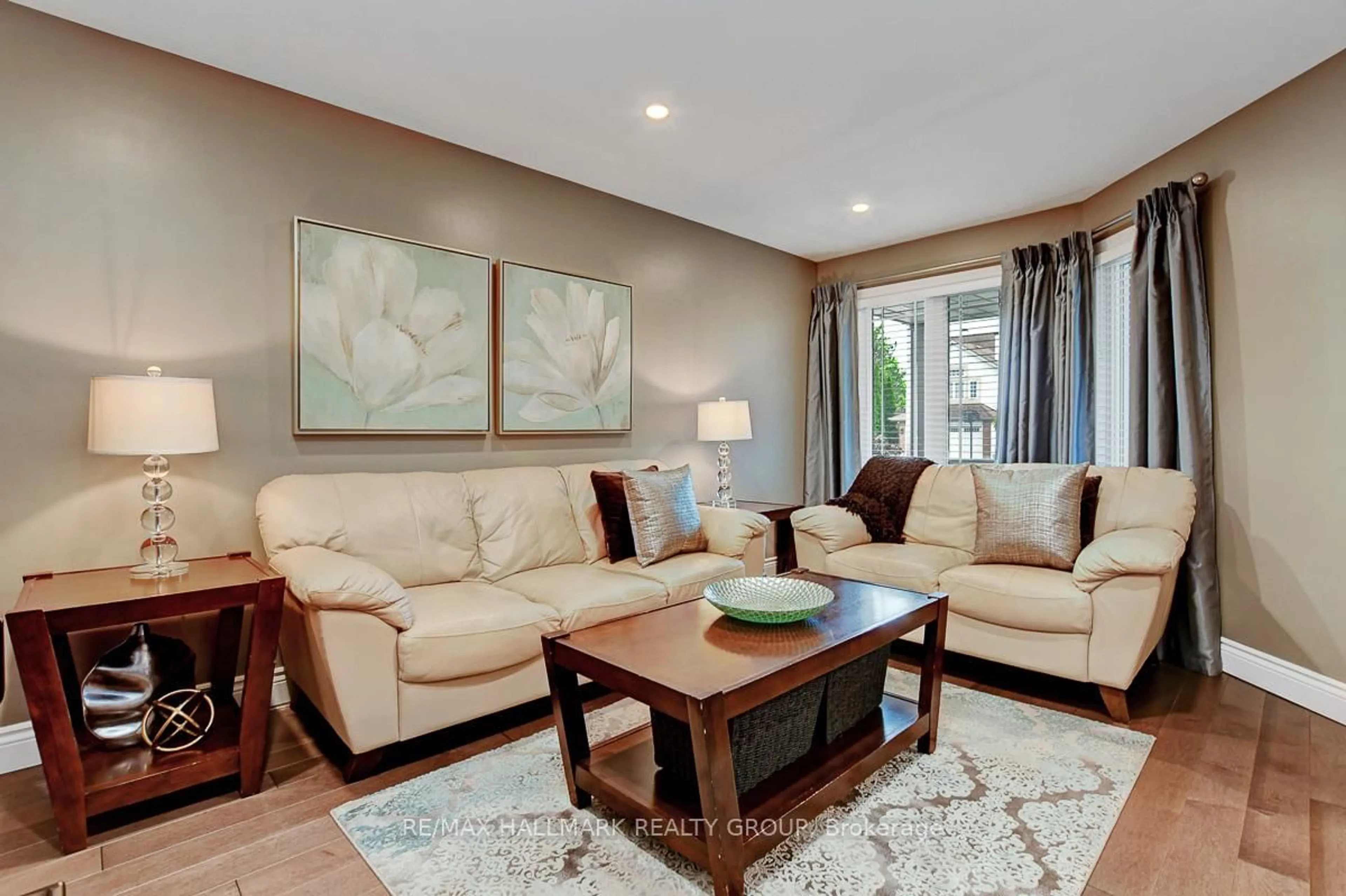 Living room with furniture, unknown for 766 Beauregard Cres, Ottawa Ontario K4A 3C7