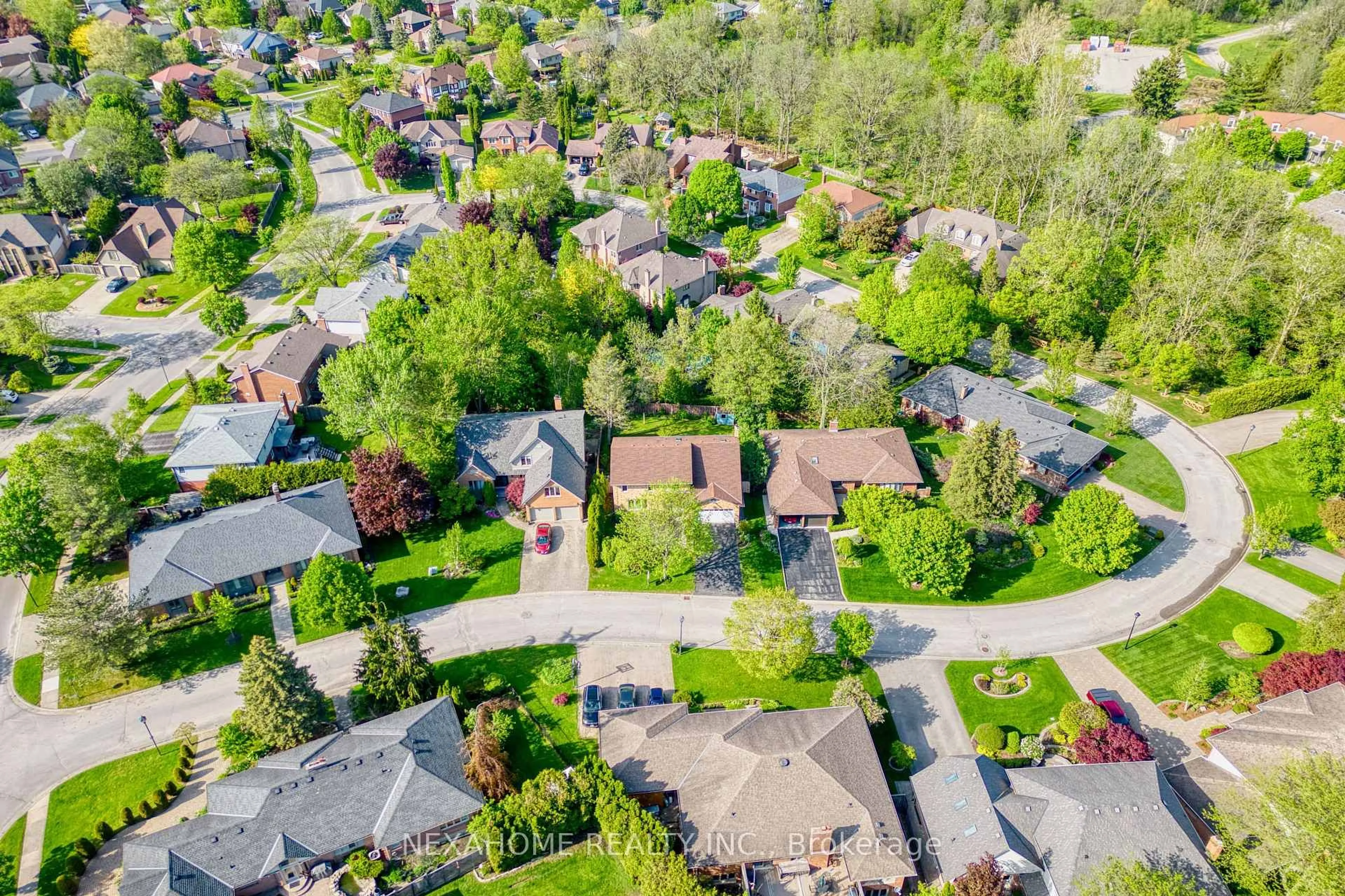 A pic from outside/outdoor area/front of a property/back of a property/a pic from drone, street for 9 Ullswater Cres, London North Ontario N6G 4L4