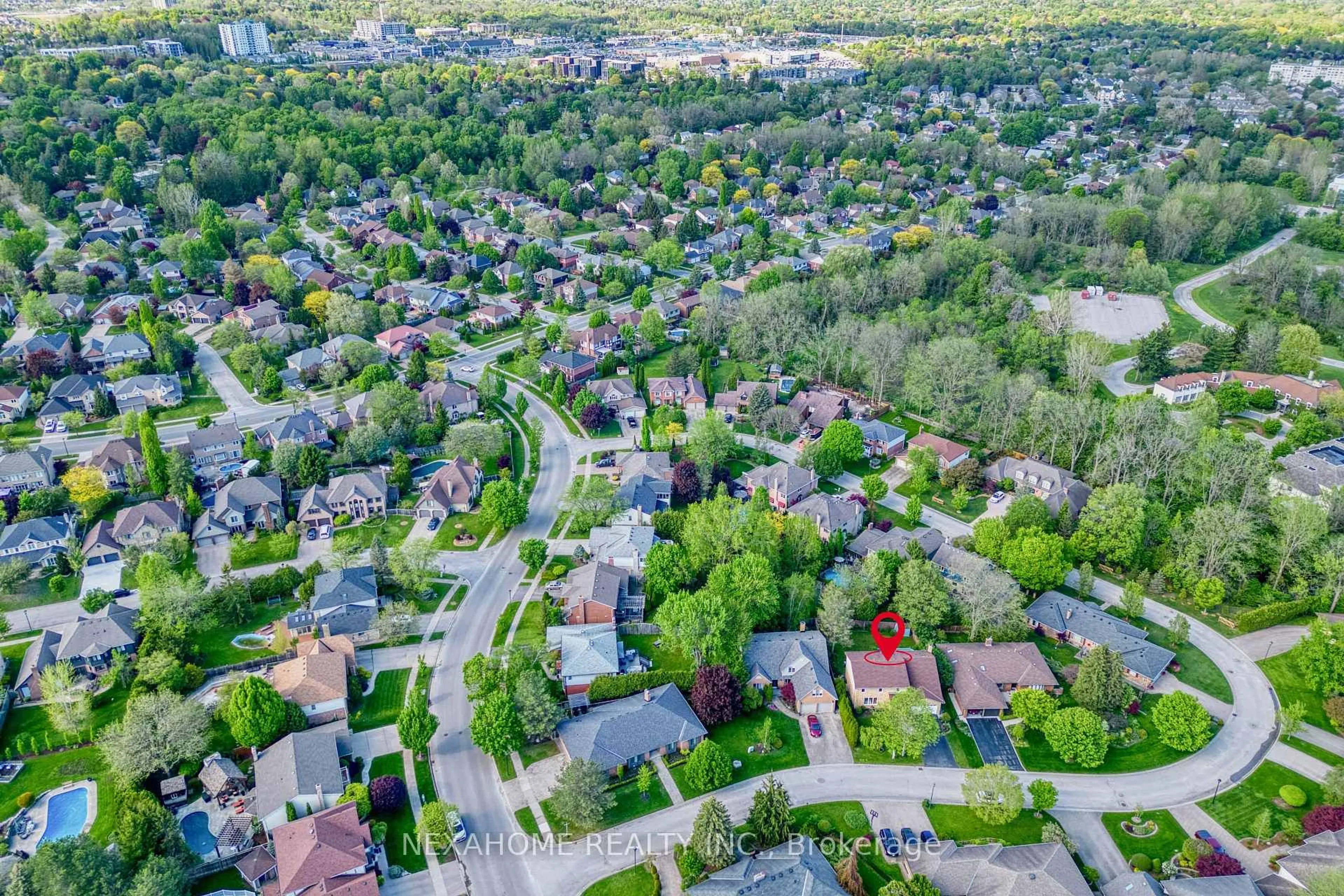 A pic from outside/outdoor area/front of a property/back of a property/a pic from drone, street for 9 Ullswater Cres, London North Ontario N6G 4L4