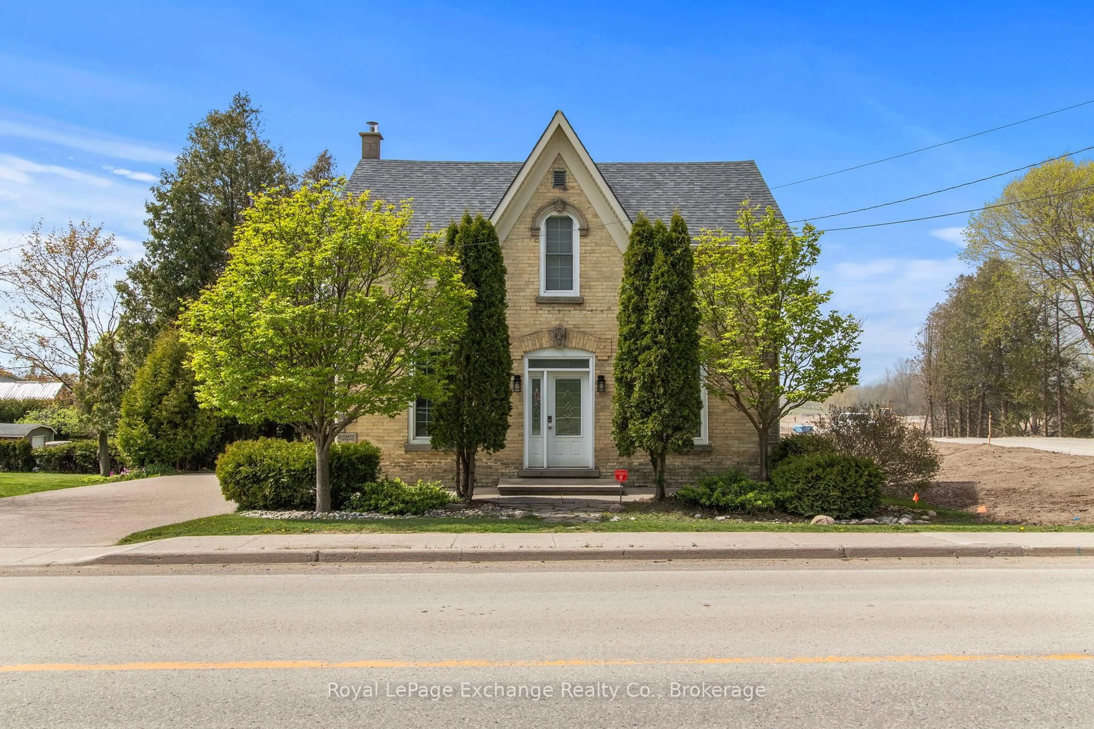 Home with brick exterior material, street for 1180 QUEEN St, Kincardine Ontario N2Z 1G5