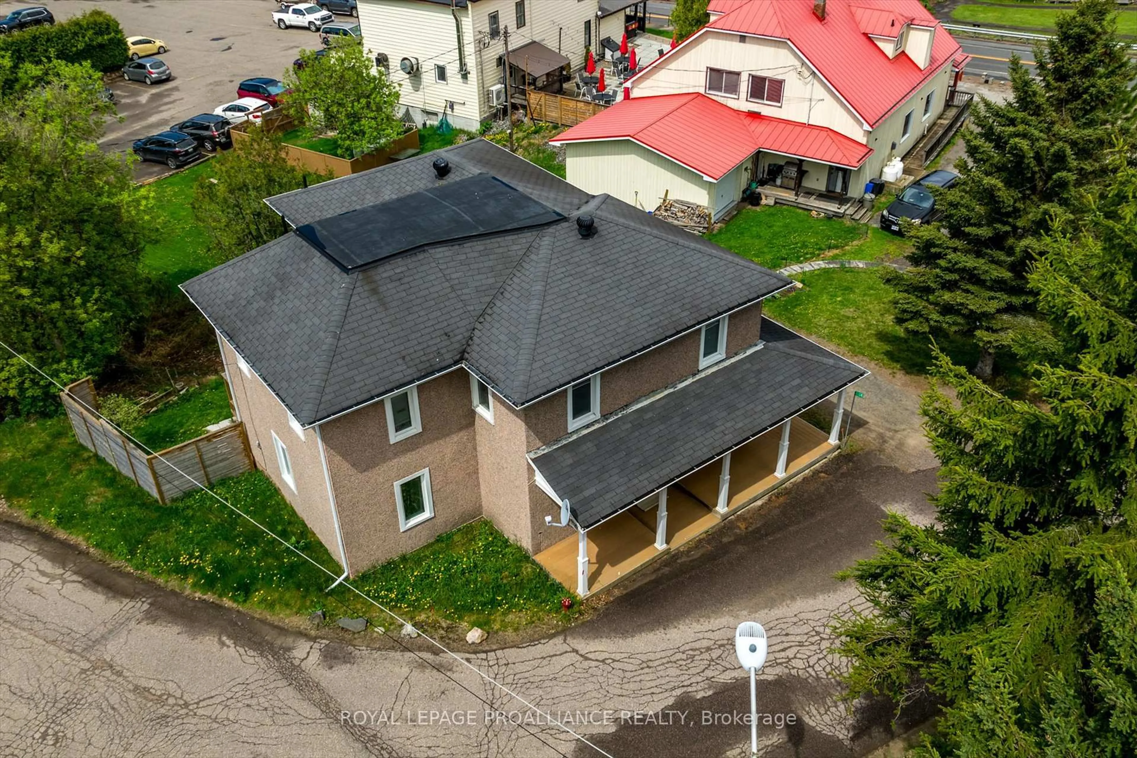A pic from outside/outdoor area/front of a property/back of a property/a pic from drone, building for 14 Burchat St, Dacre Ontario K0J 1N0