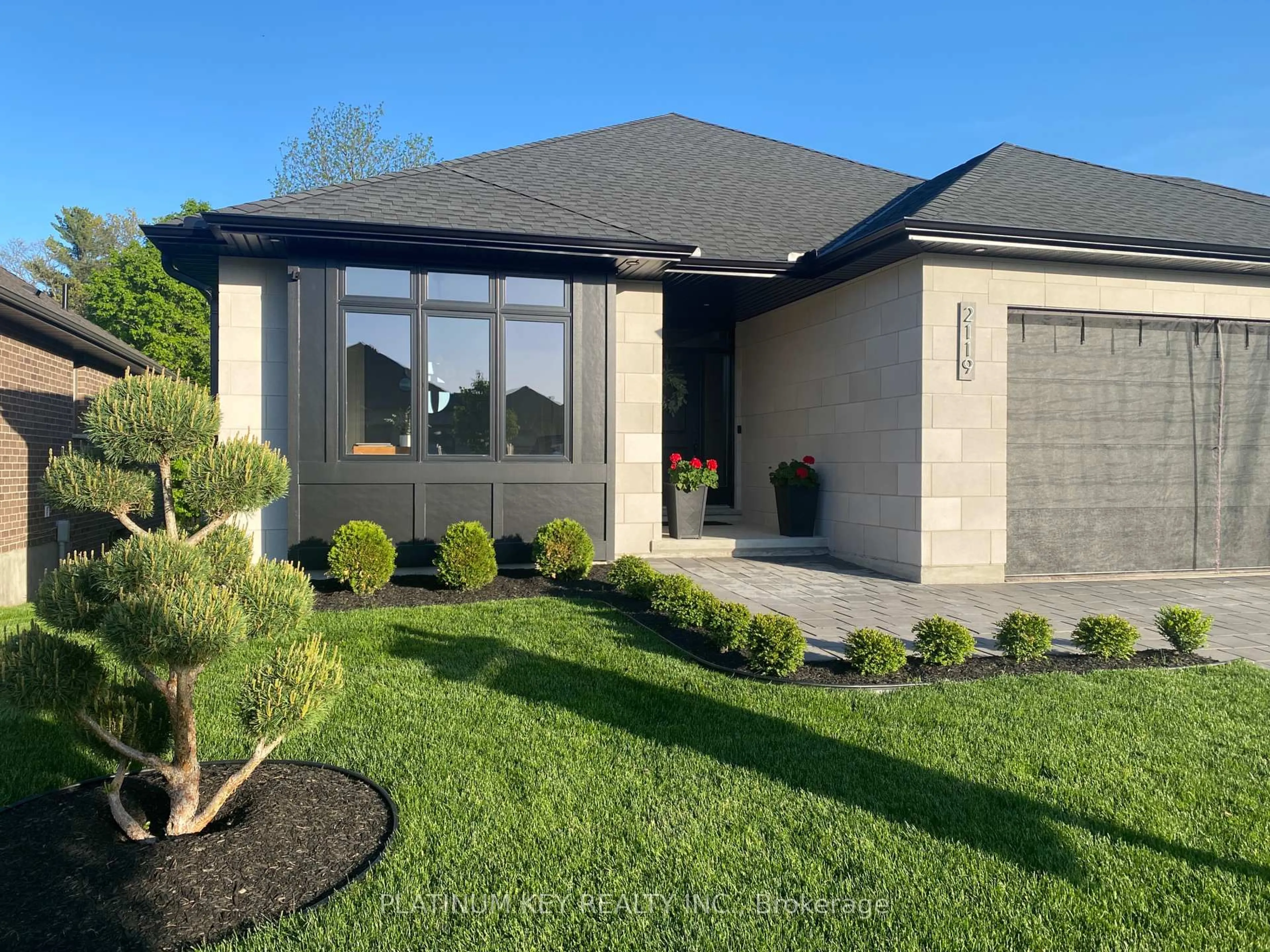 Home with brick exterior material, street for 2119 Lockwood Cres, Strathroy-Caradoc Ontario N0L 1W0