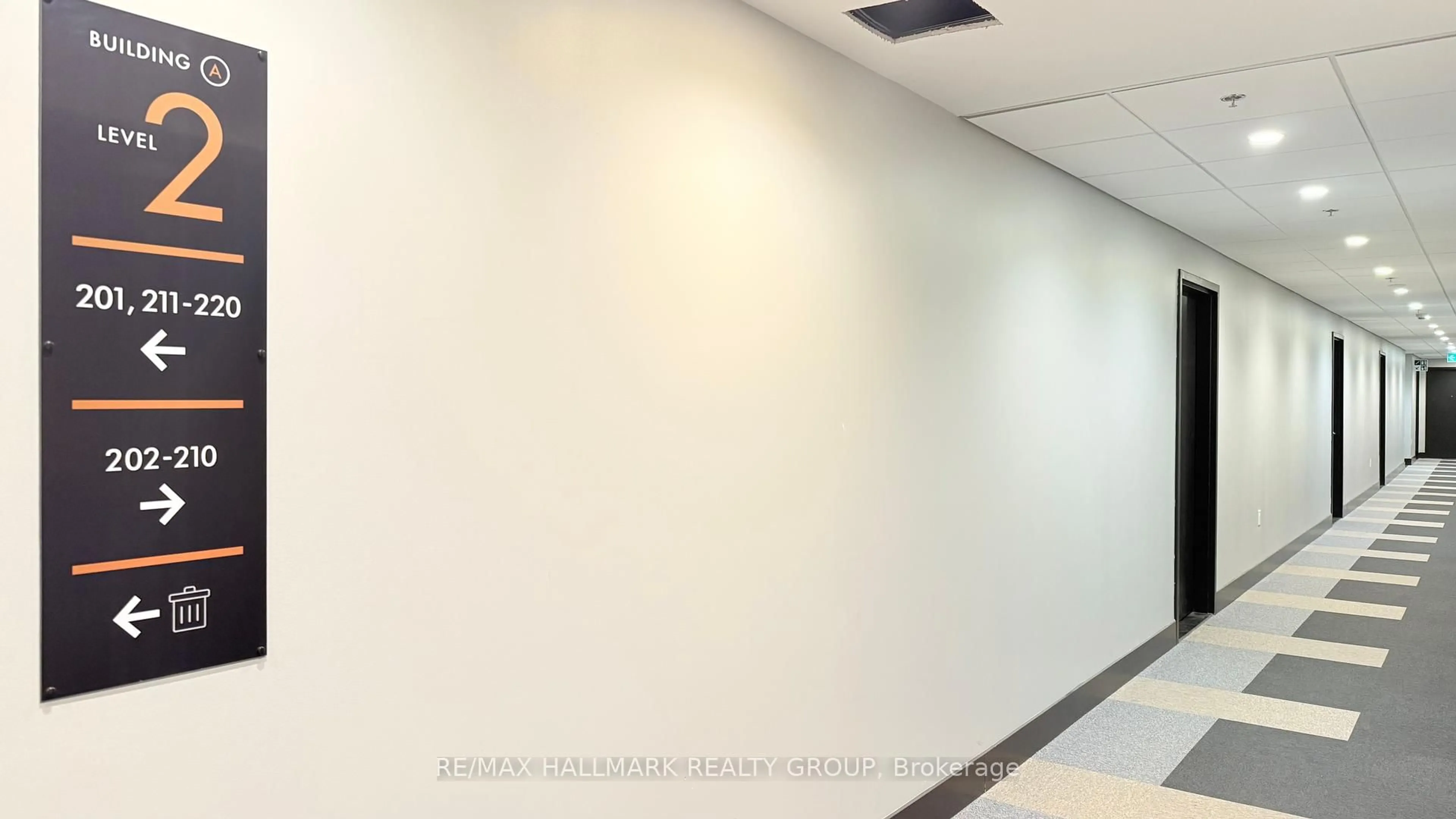 A pic of a room for 1350 Hemlock Rd #205, Ottawa Ontario K1K 5C2
