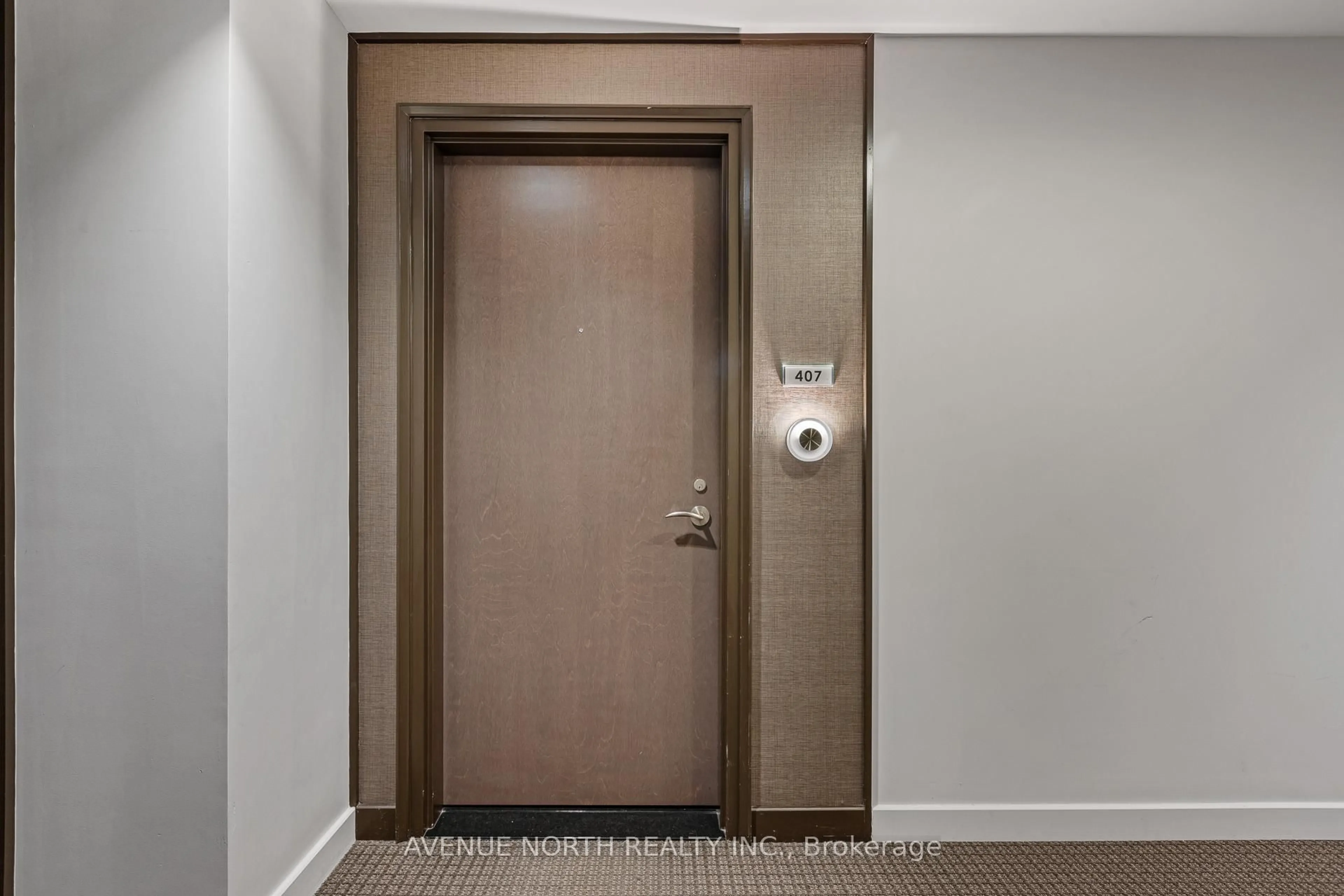 Indoor entryway for 108 Richmond Rd #407, Ottawa Ontario K1Z 0B2