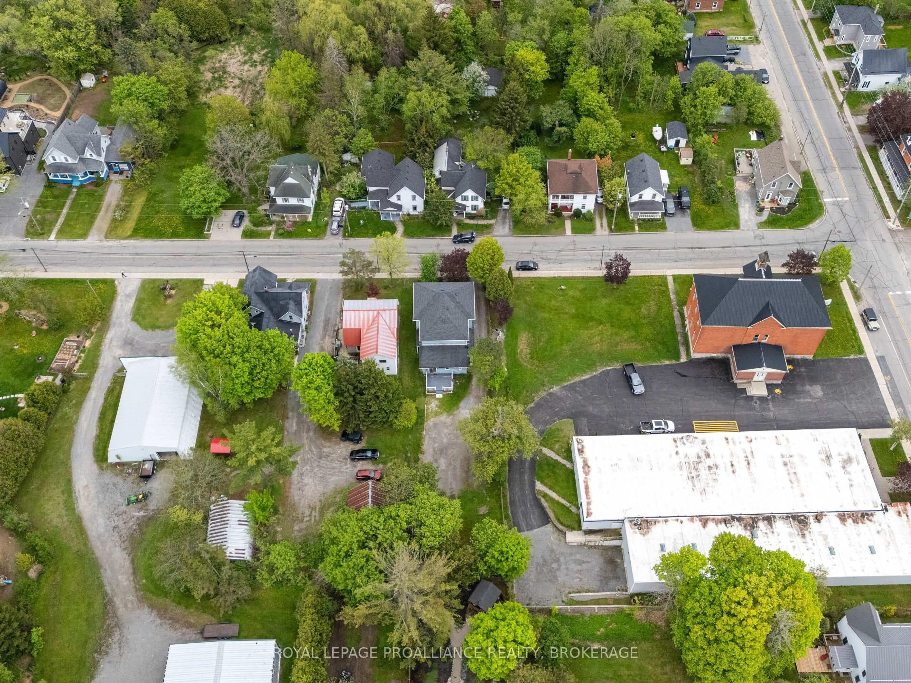 A pic from outside/outdoor area/front of a property/back of a property/a pic from drone, street for 26 Rideau St, Westport Ontario K0G 1X0