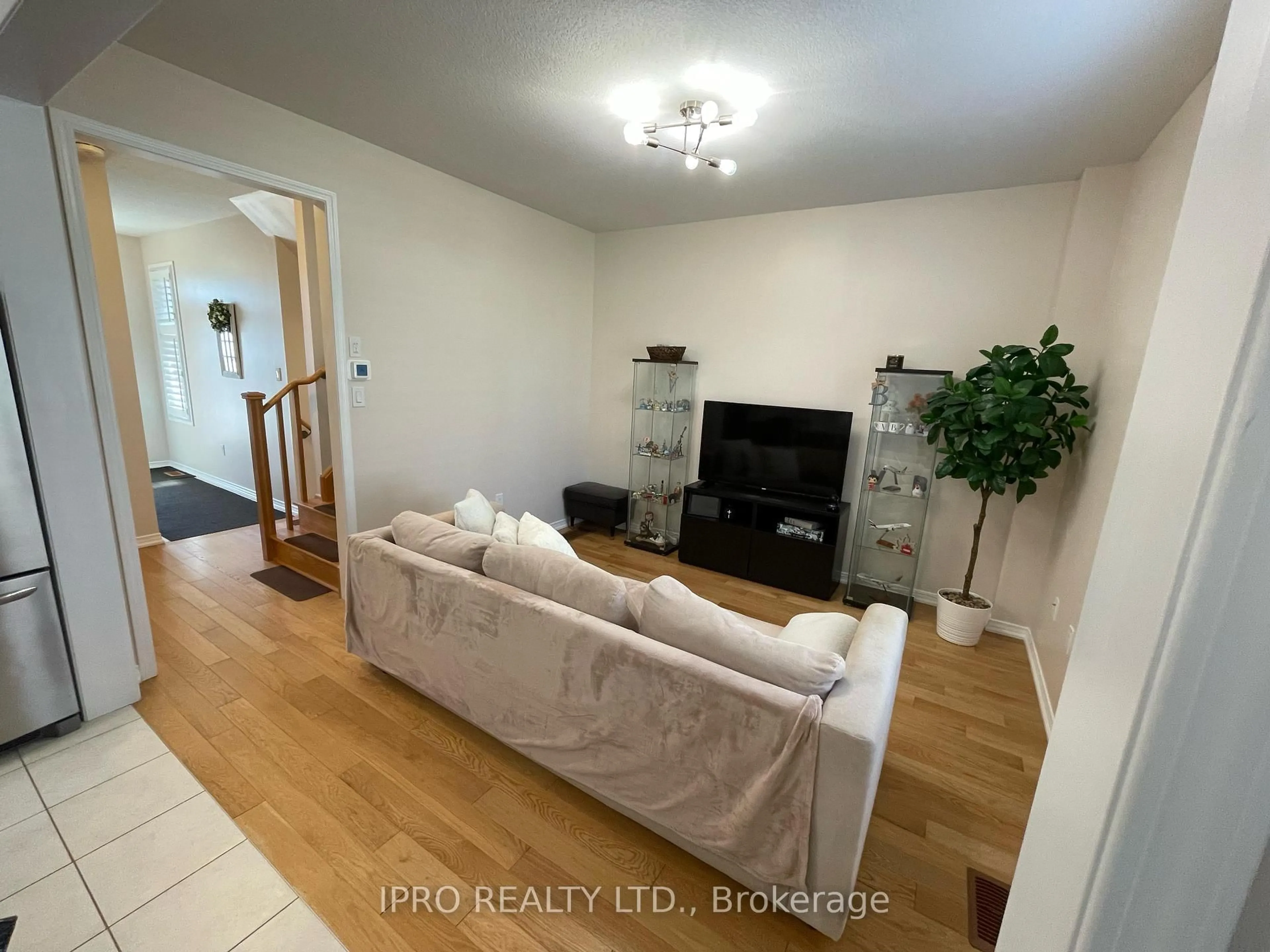 A pic of a room for 48 Witteveen Dr, Brant Ontario N3T 0S3