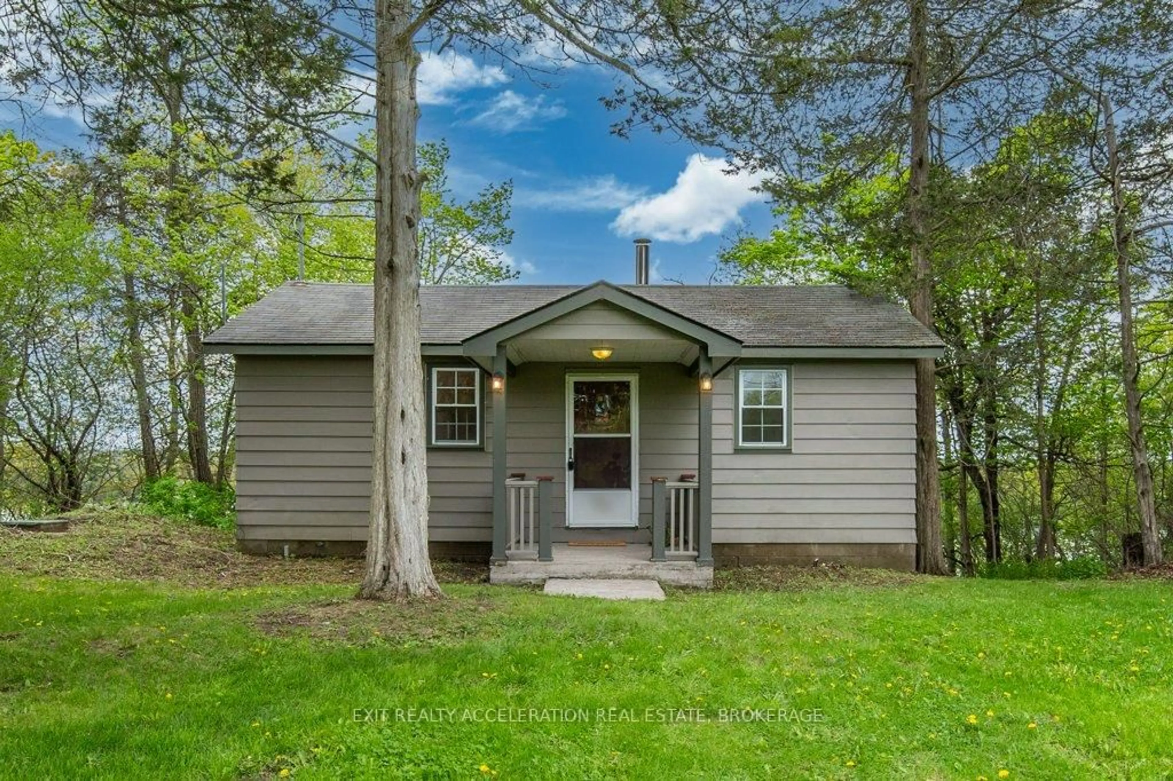 Home with vinyl exterior material, unknown for 4715 County Rd 9 N/A, Napanee Ontario K7R 3K8
