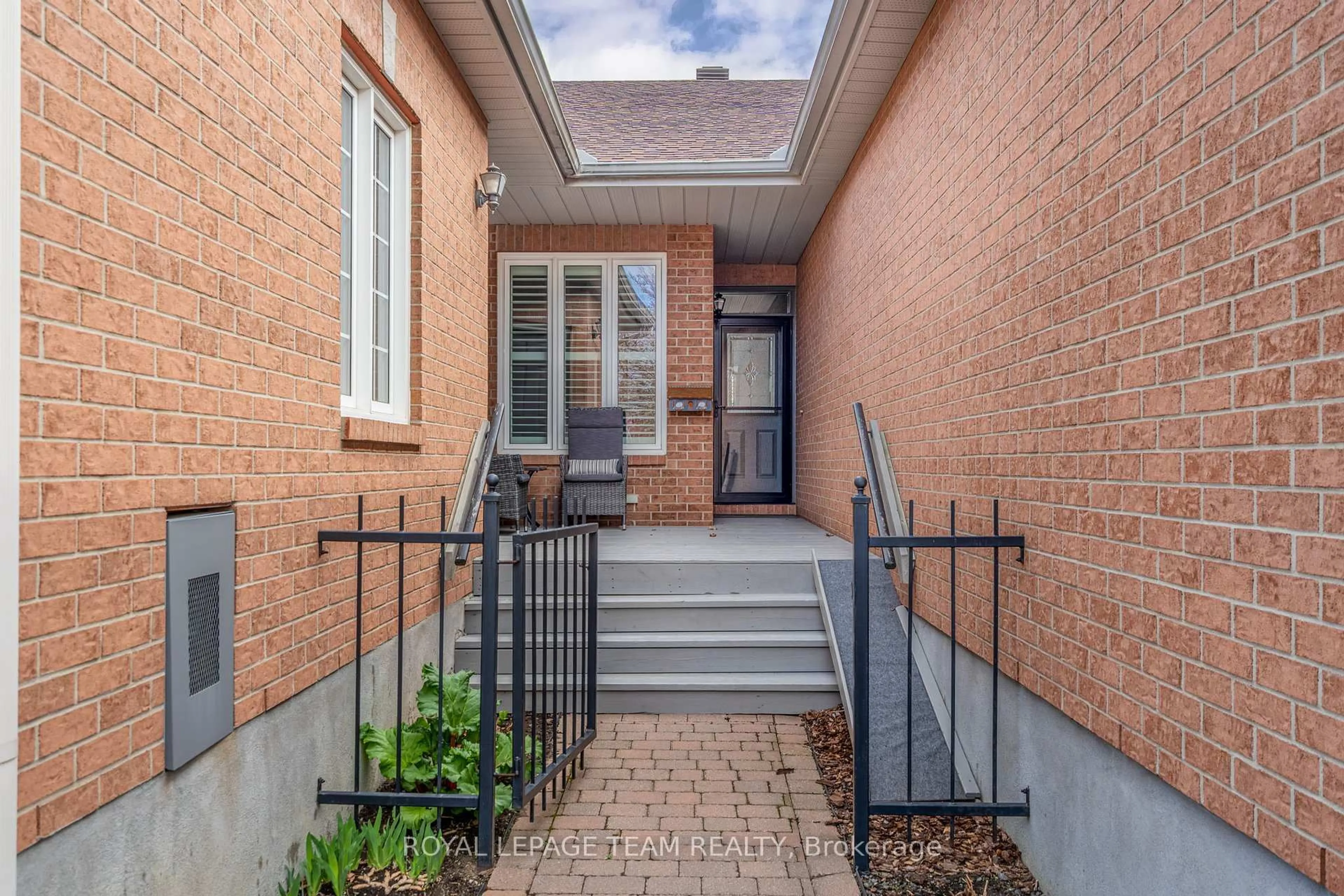 Home with brick exterior material, street for 13 Eileen Cres, Stittsville Ontario K2S 1M3