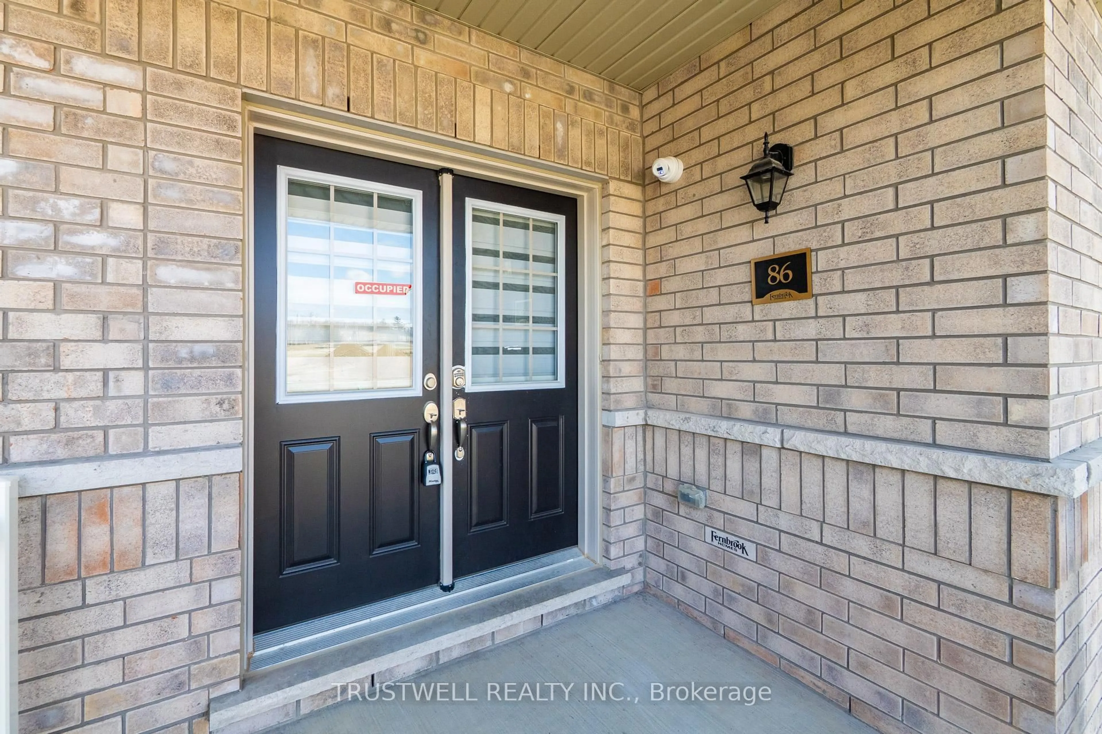 Indoor entryway for 86 Gilham Way, Brant Ontario N0E 1N0
