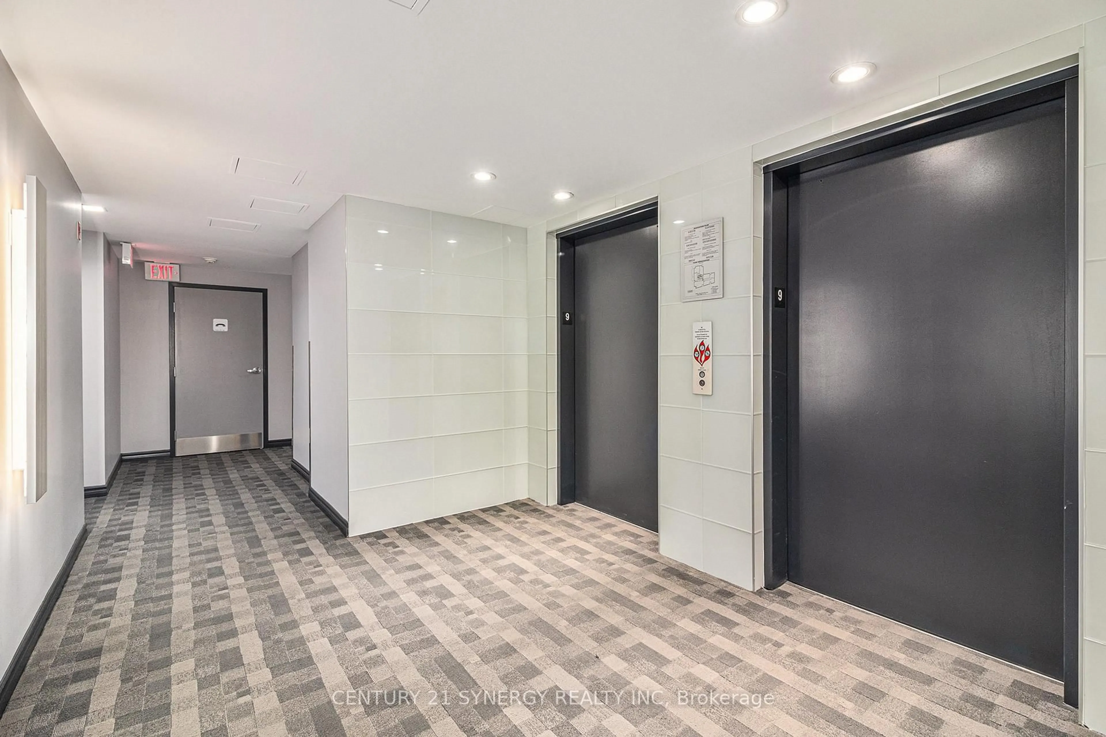 Indoor foyer for 250 Lett St #906, Ottawa Ontario K1R 0A8