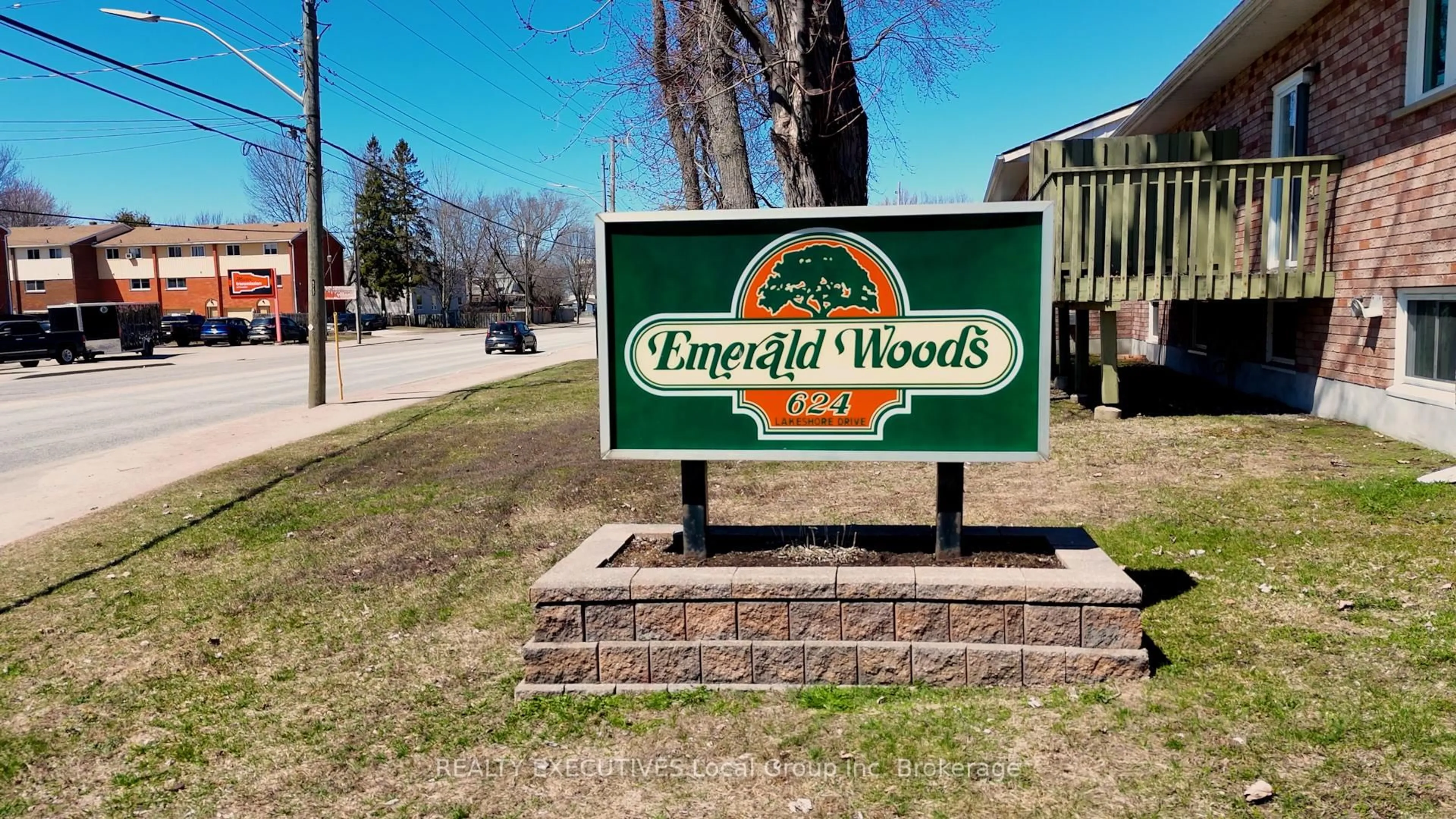 Indoor foyer for 624 LAKESHORE Dr #35, North Bay Ontario P1A 2E8