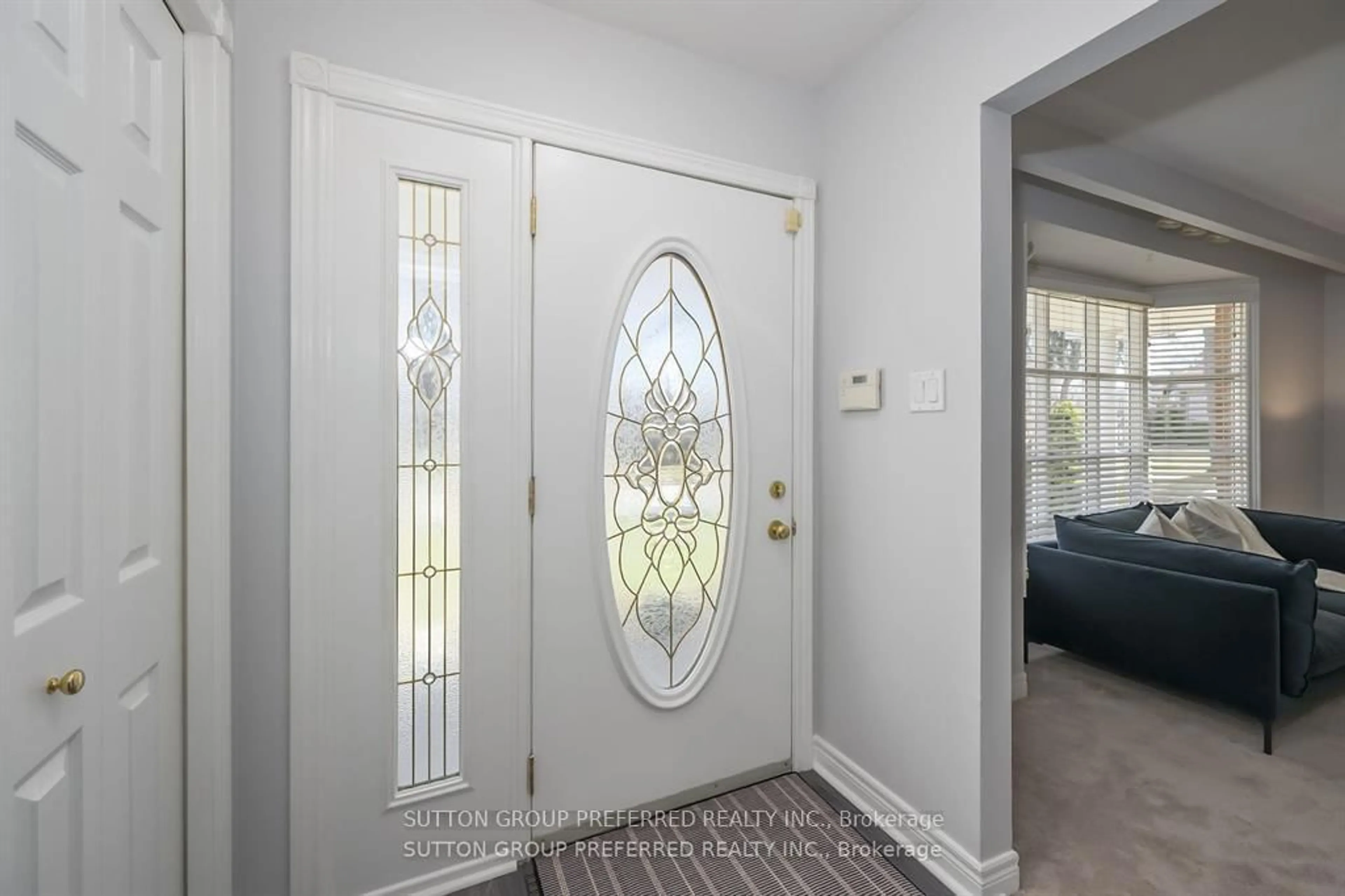 Indoor entryway for 144 Meridene Cres, London North Ontario N5X 1G2