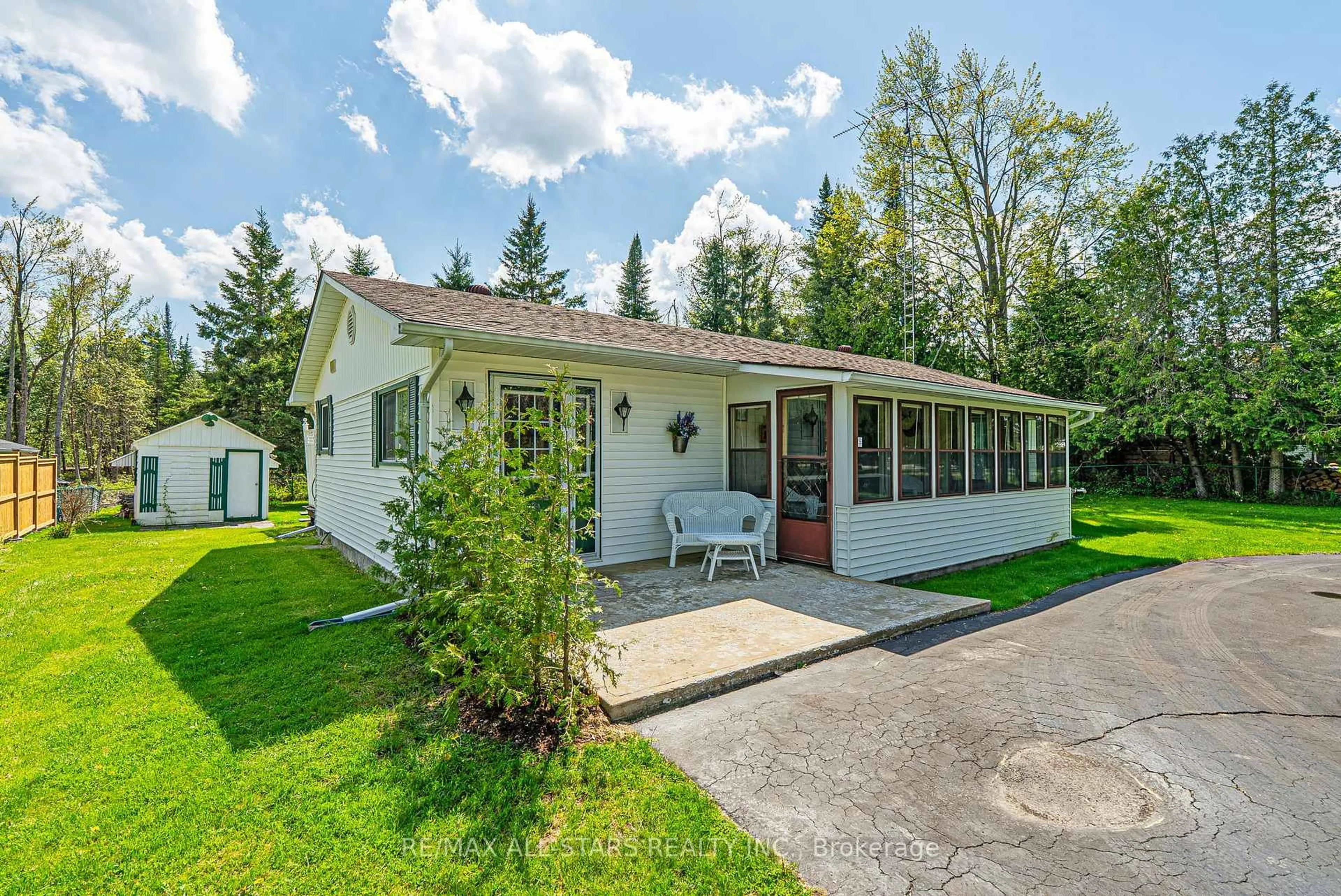 Unknown for 104 Trent Canal Rd, Kawartha Lakes Ontario L9P 1M7