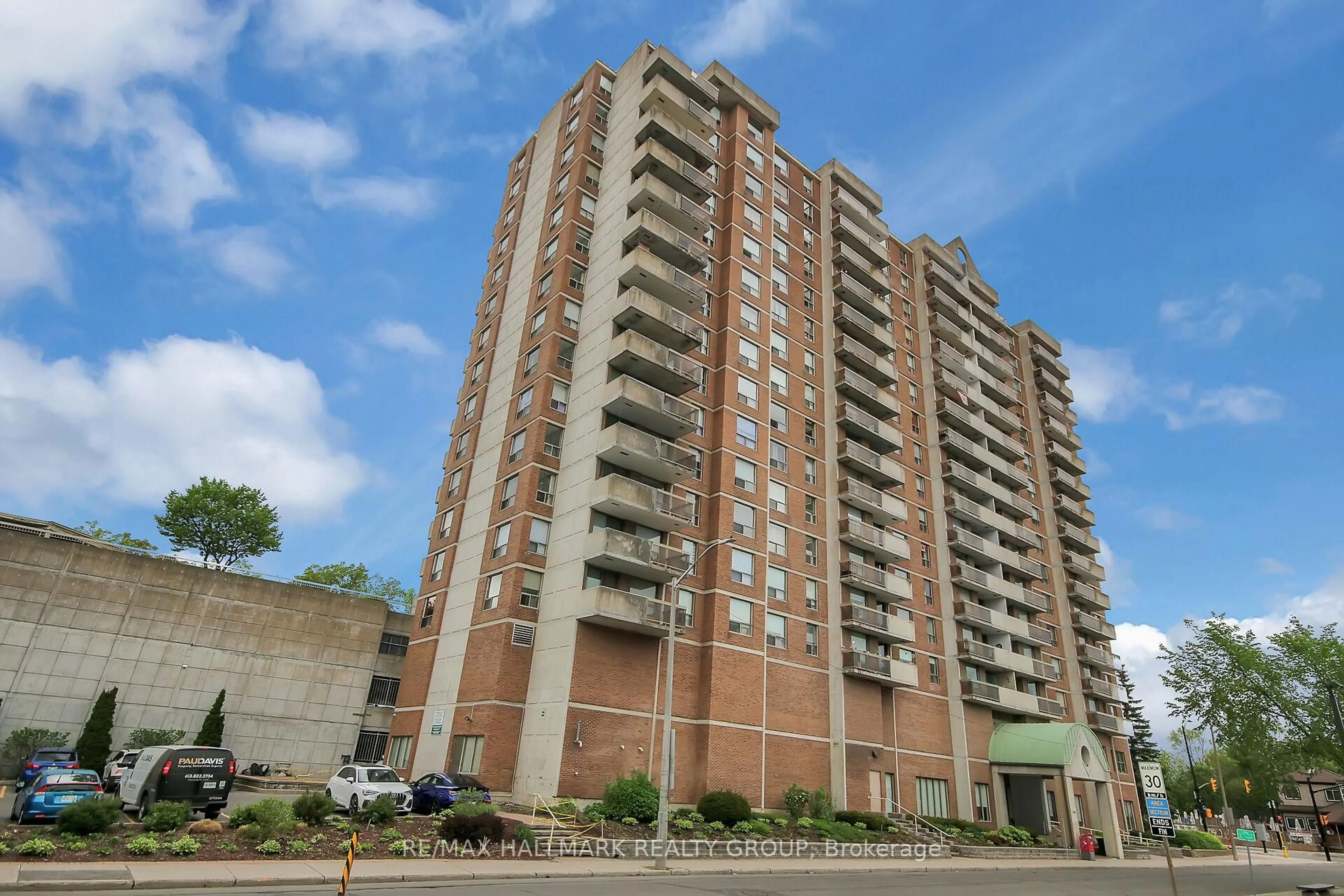Unknown for 200 Lafontaine Ave #1006, Ottawa Ontario K1L 8K8