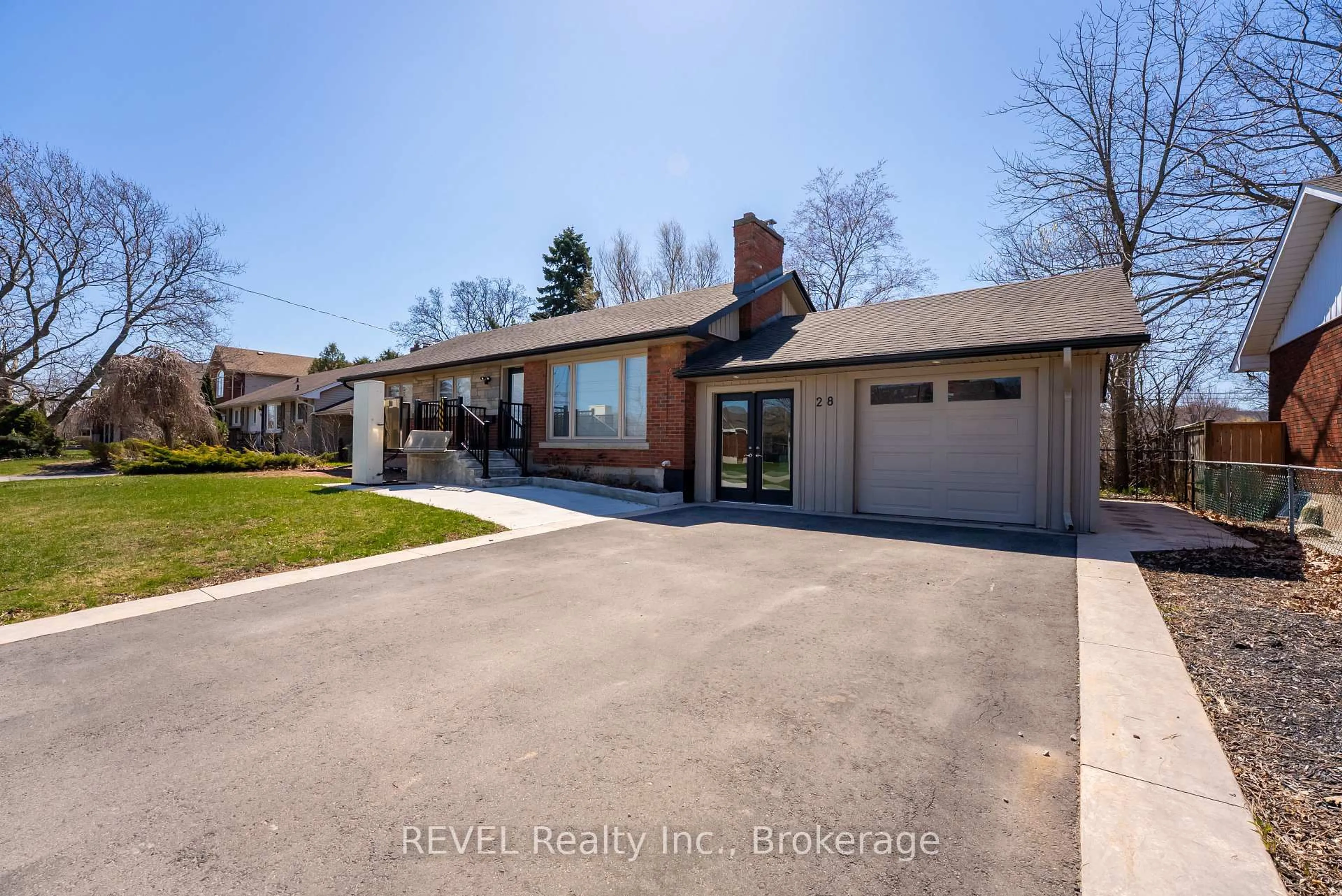 Home with brick exterior material, street for 28 Dale Ave, Hamilton Ontario L8G 3L9