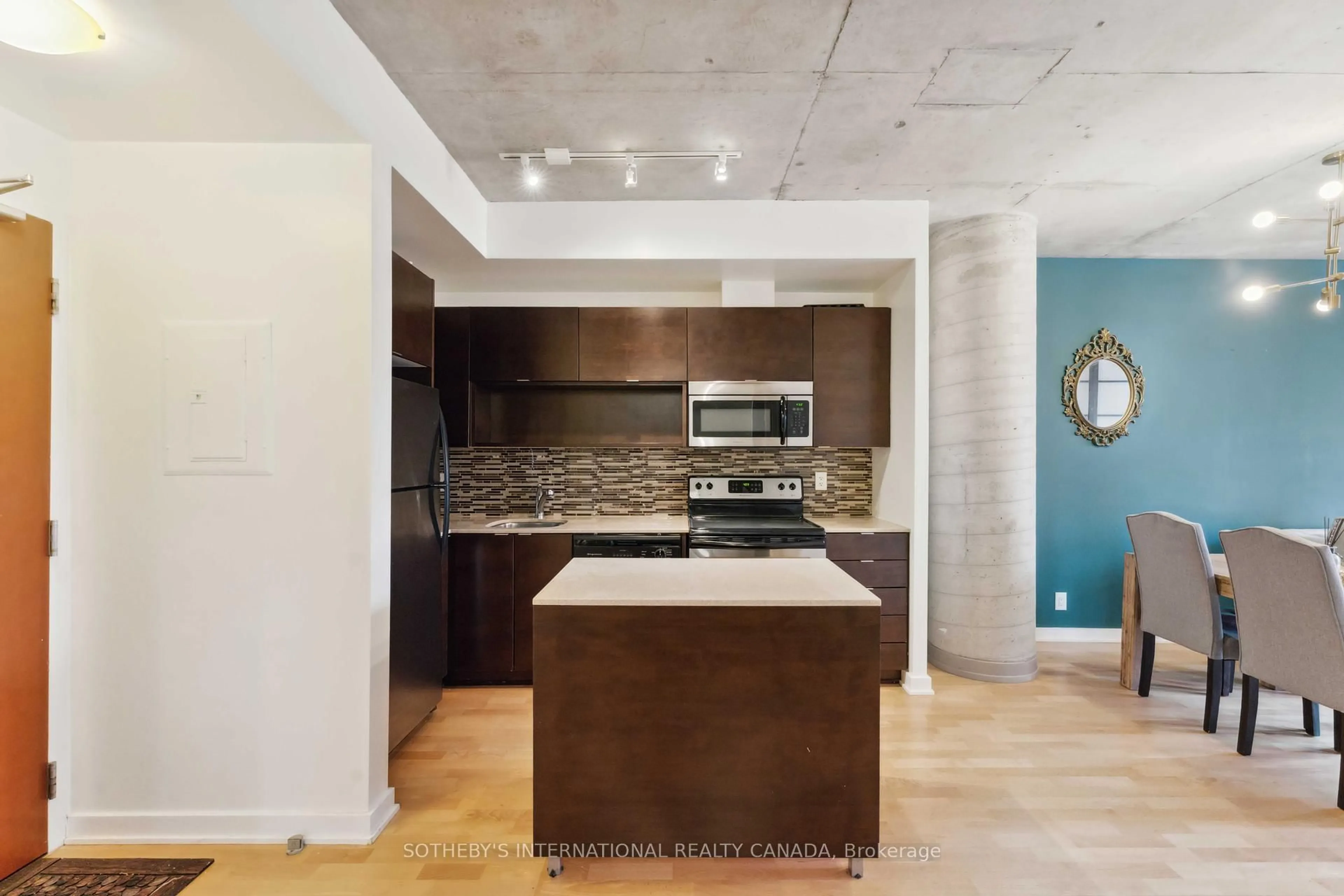 Open concept kitchen, ceramic/tile floor for 324 Laurier Ave #1308, Ottawa Ontario K1P 0A4