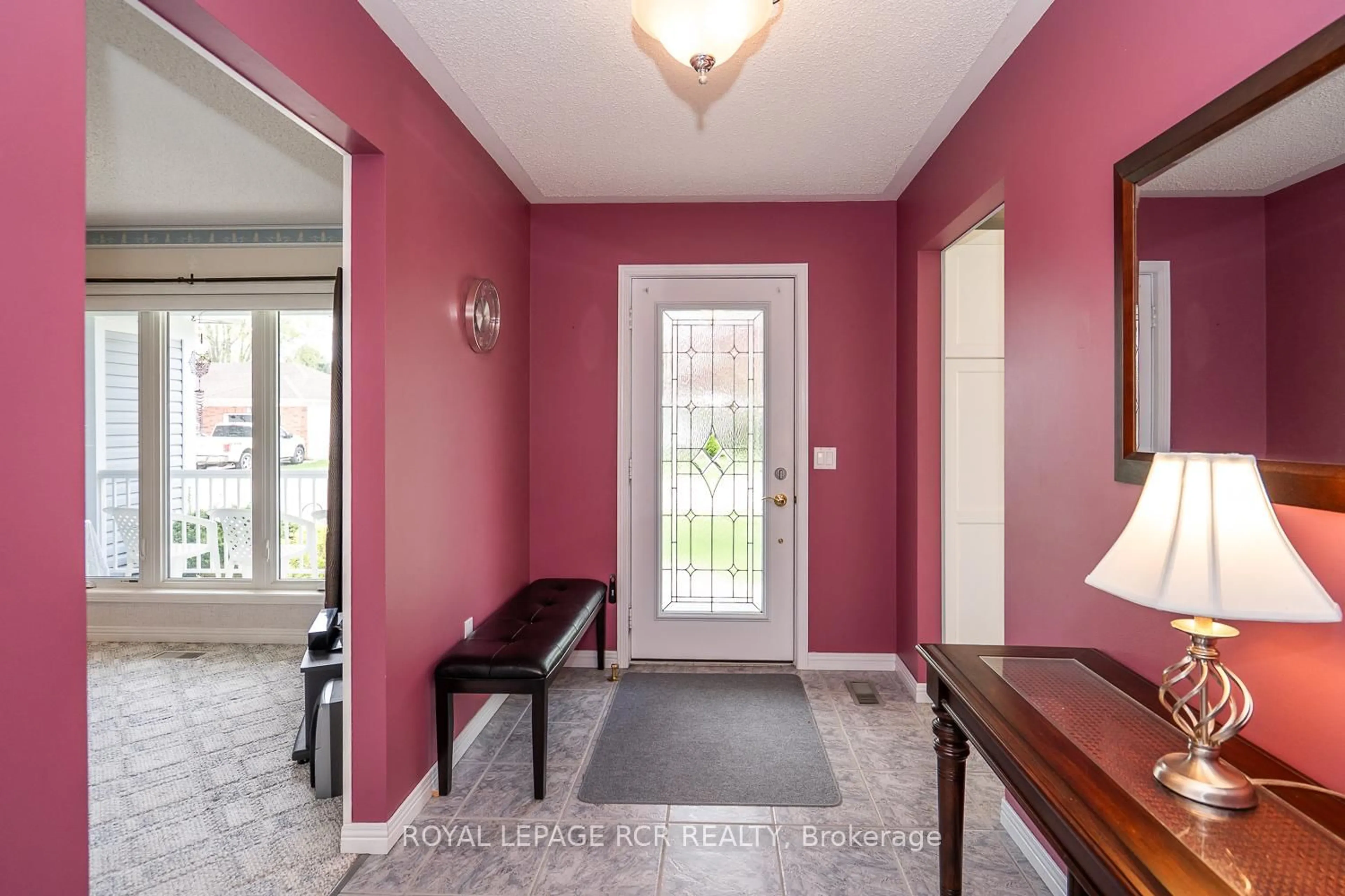 Indoor entryway for 32 White Bark Way, Centre Wellington Ontario N0B 1J0