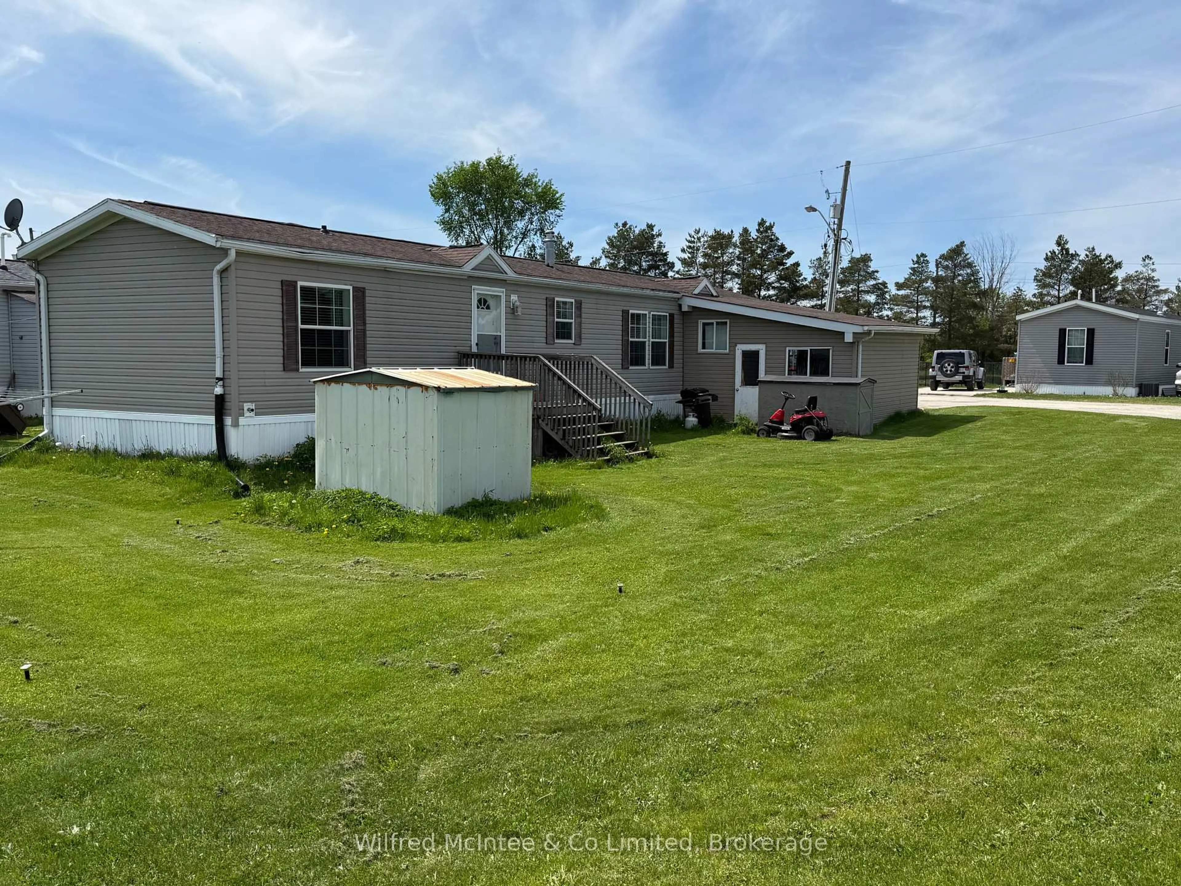 A pic from outside/outdoor area/front of a property/back of a property/a pic from drone, unknown for 36 Dove Rd, Brockton Ontario N0G 2V0