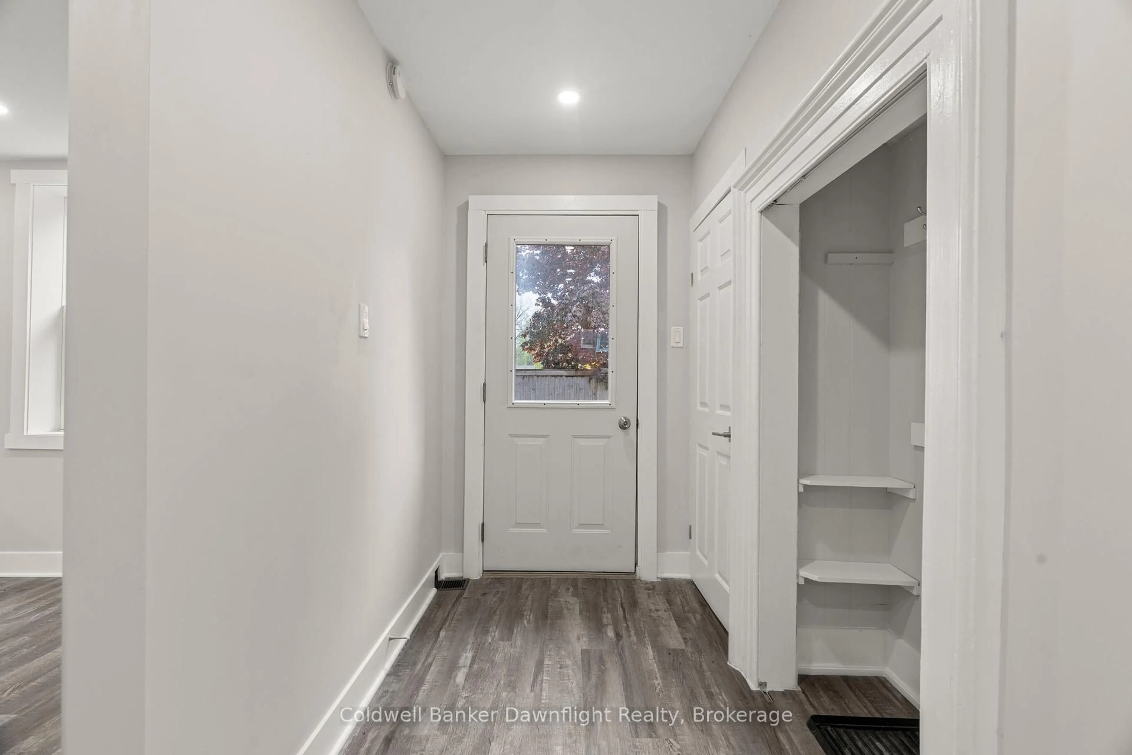 Indoor entryway for 50 Goderich St, Huron East Ontario N0K 1W0