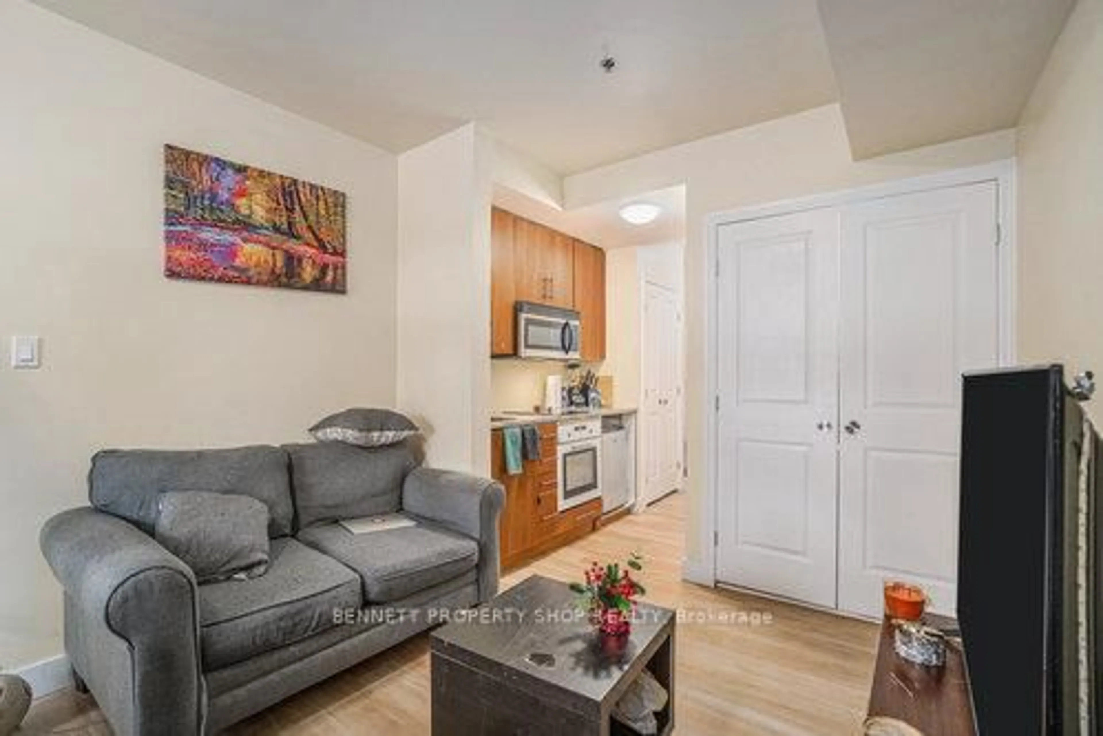 Unknown for 429 Kent St #313, Ottawa Ontario K2P 1B5