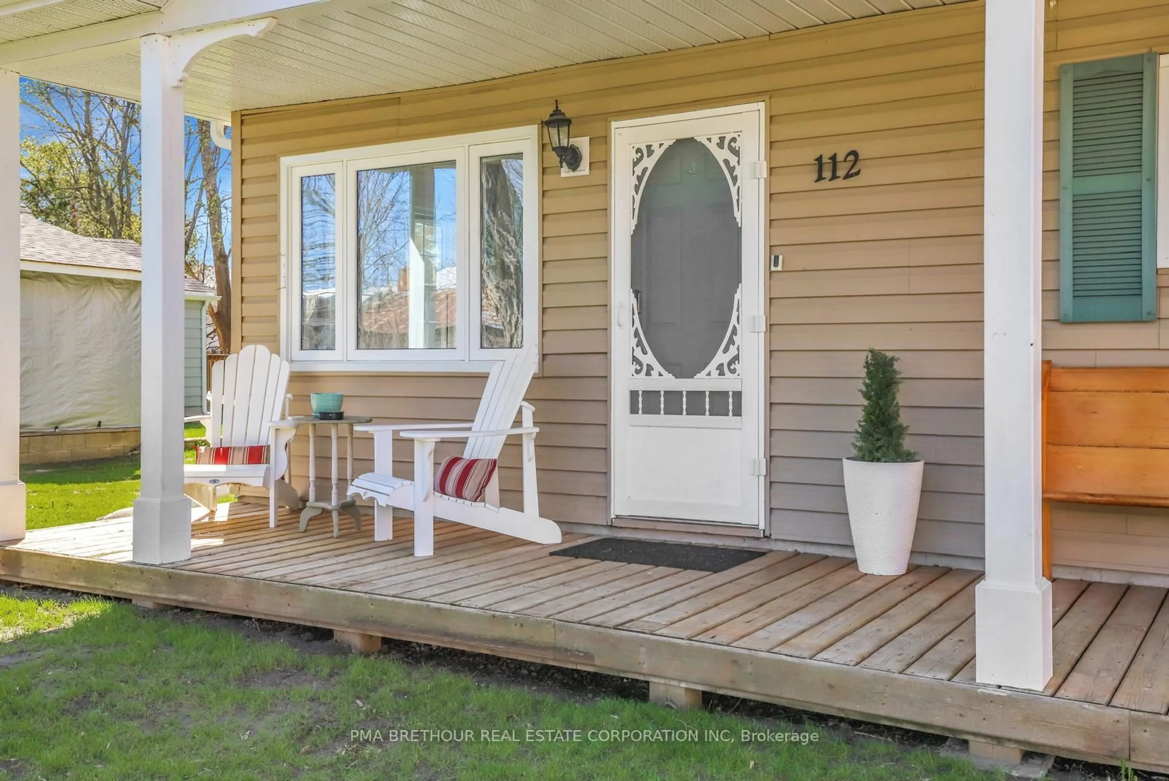 Home with vinyl exterior material, street for 112 Drummond St, Merrickville-Wolford Ontario K0G 1N0