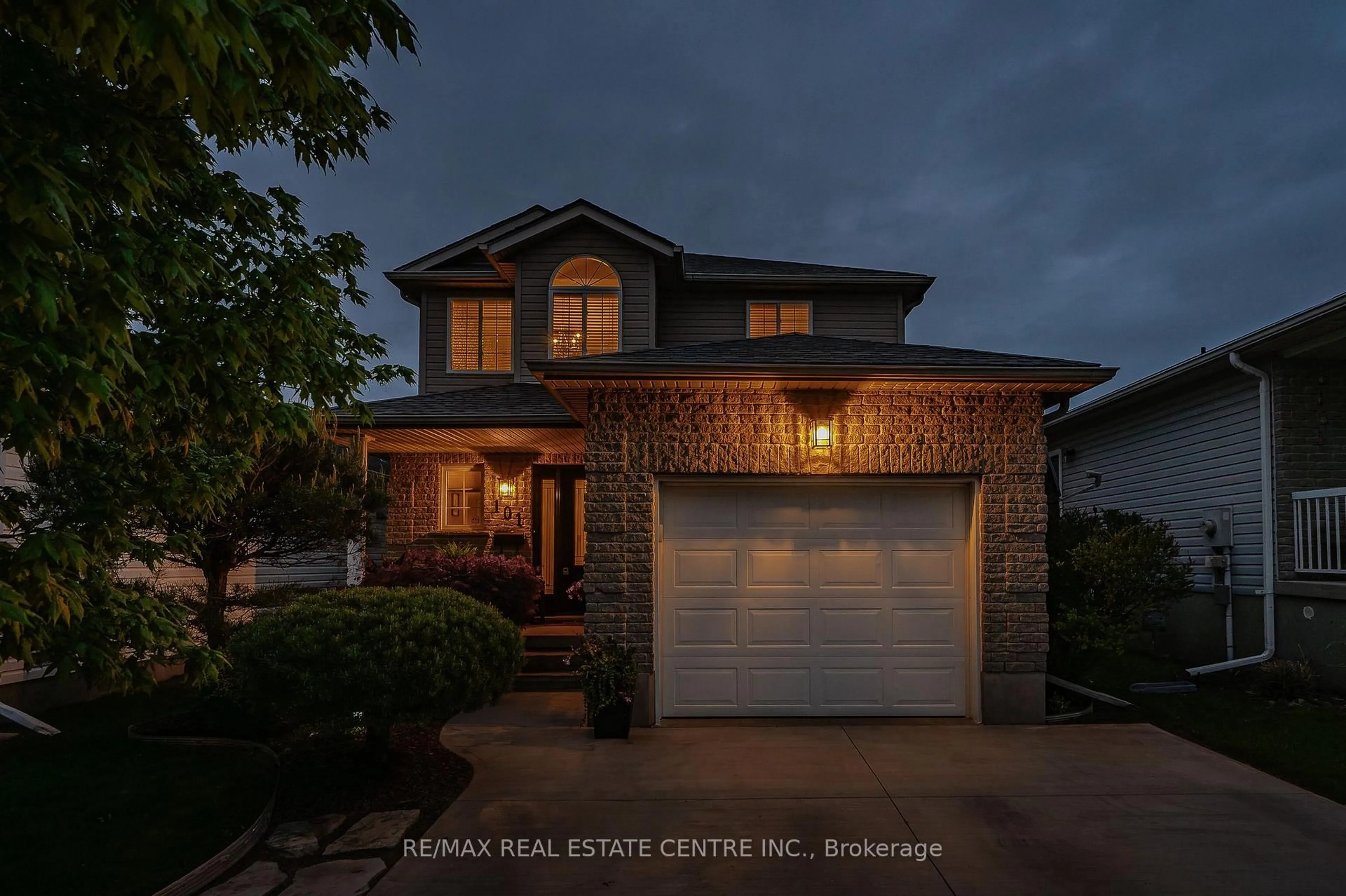 Home with brick exterior material, street for 101 Edgemere Dr, Cambridge Ontario N1P 1E9