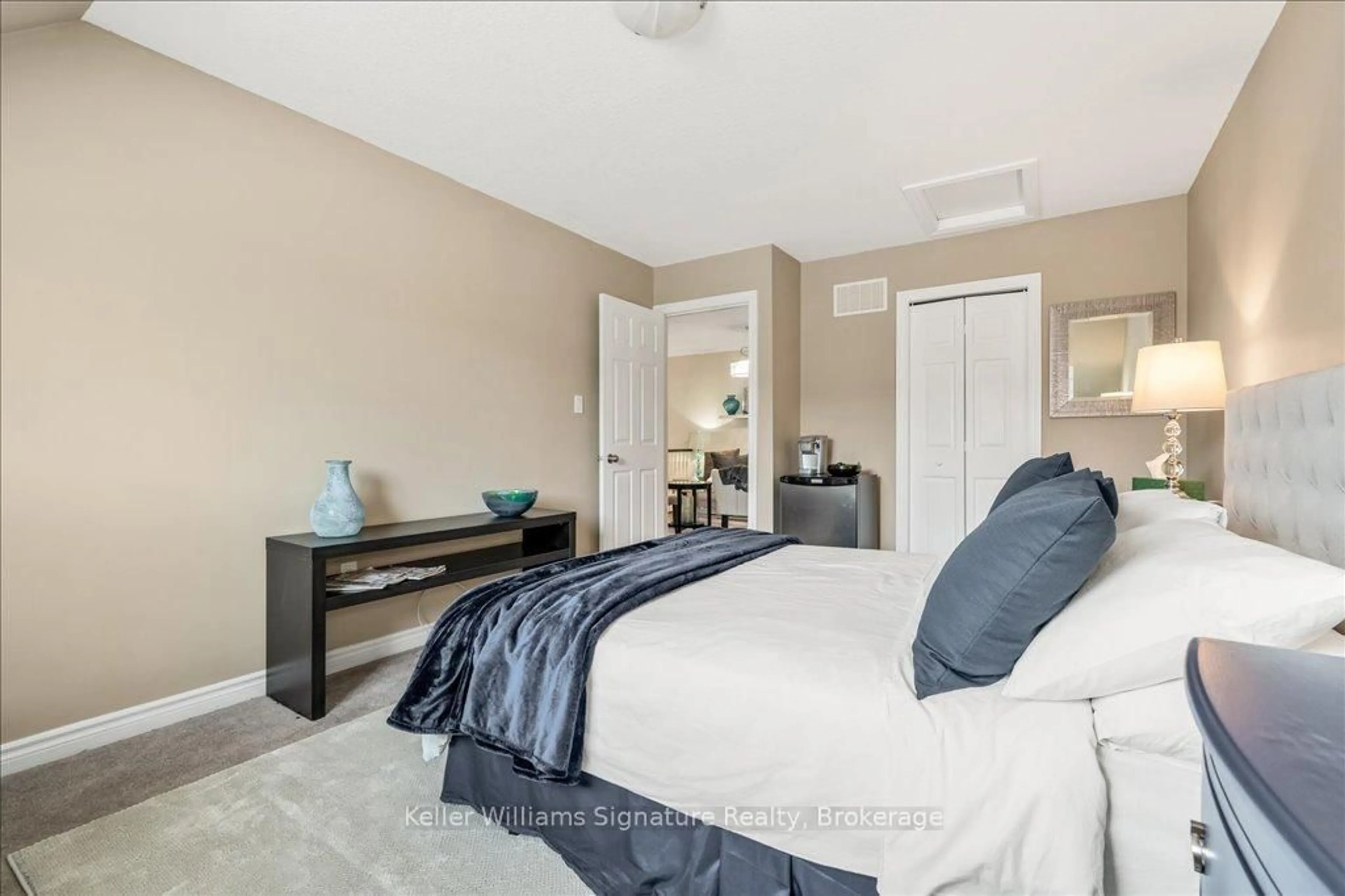 Bedroom with bed, unknown for 6 1/2 Kopperfield Lane, Hamilton Ontario L0R 1W0