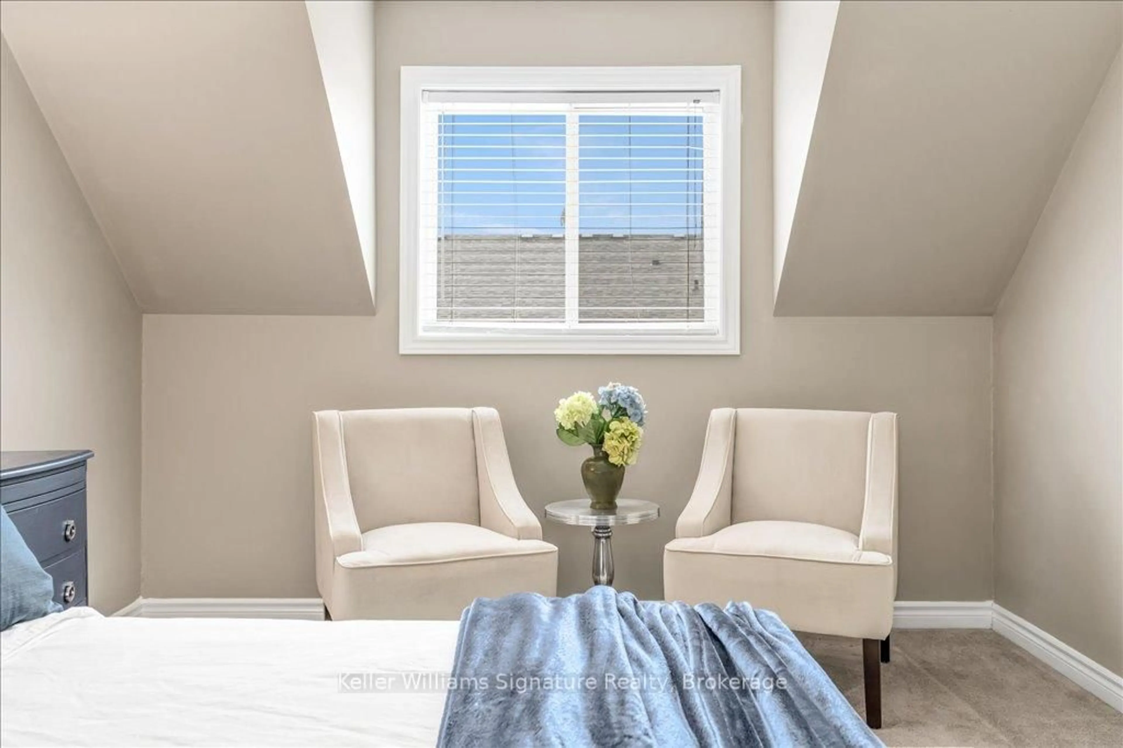 A pic of a room for 6 1/2 Kopperfield Lane, Hamilton Ontario L0R 1W0