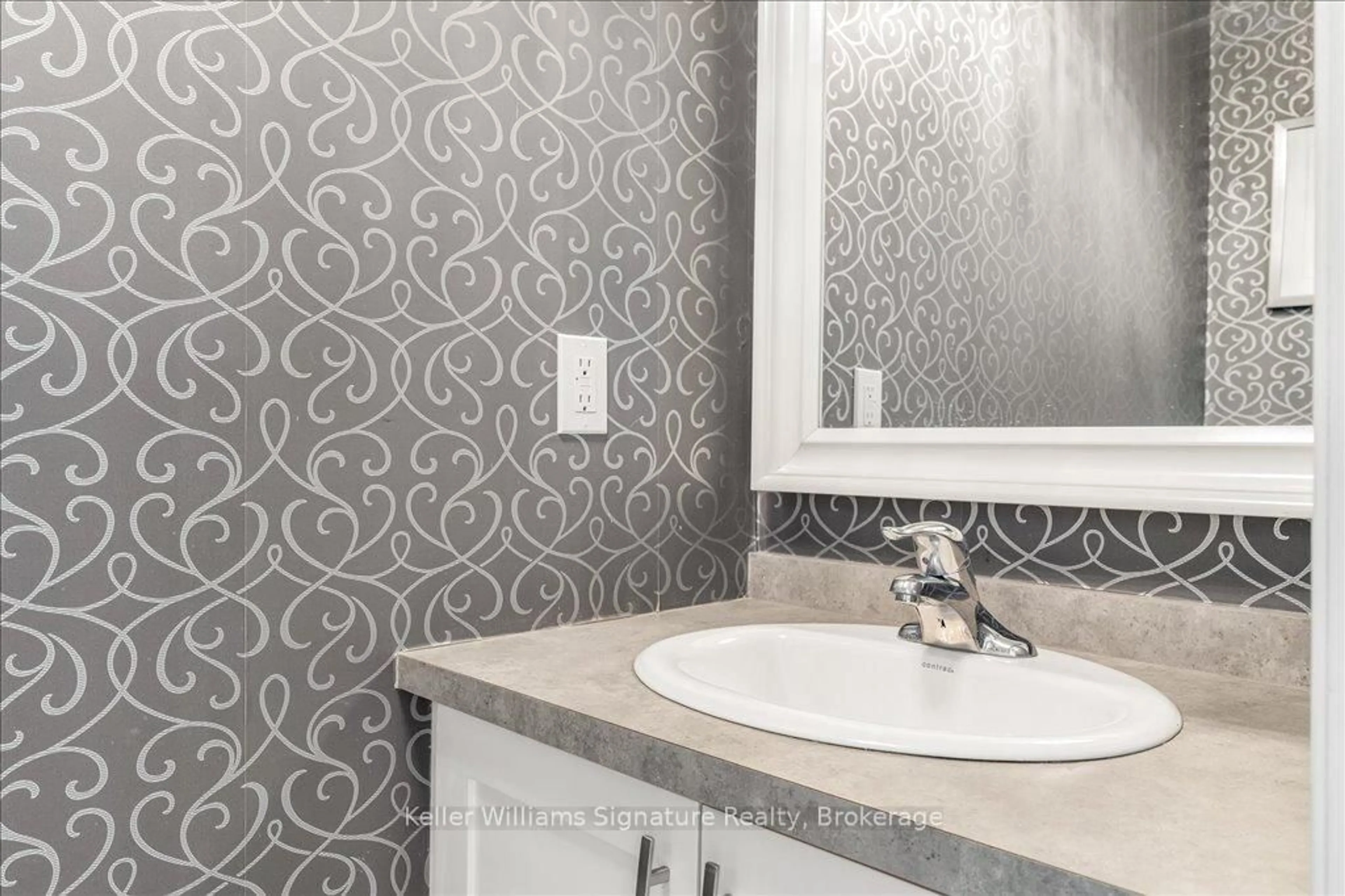 Contemporary bathroom, ceramic/tile floor for 6 1/2 Kopperfield Lane, Hamilton Ontario L0R 1W0