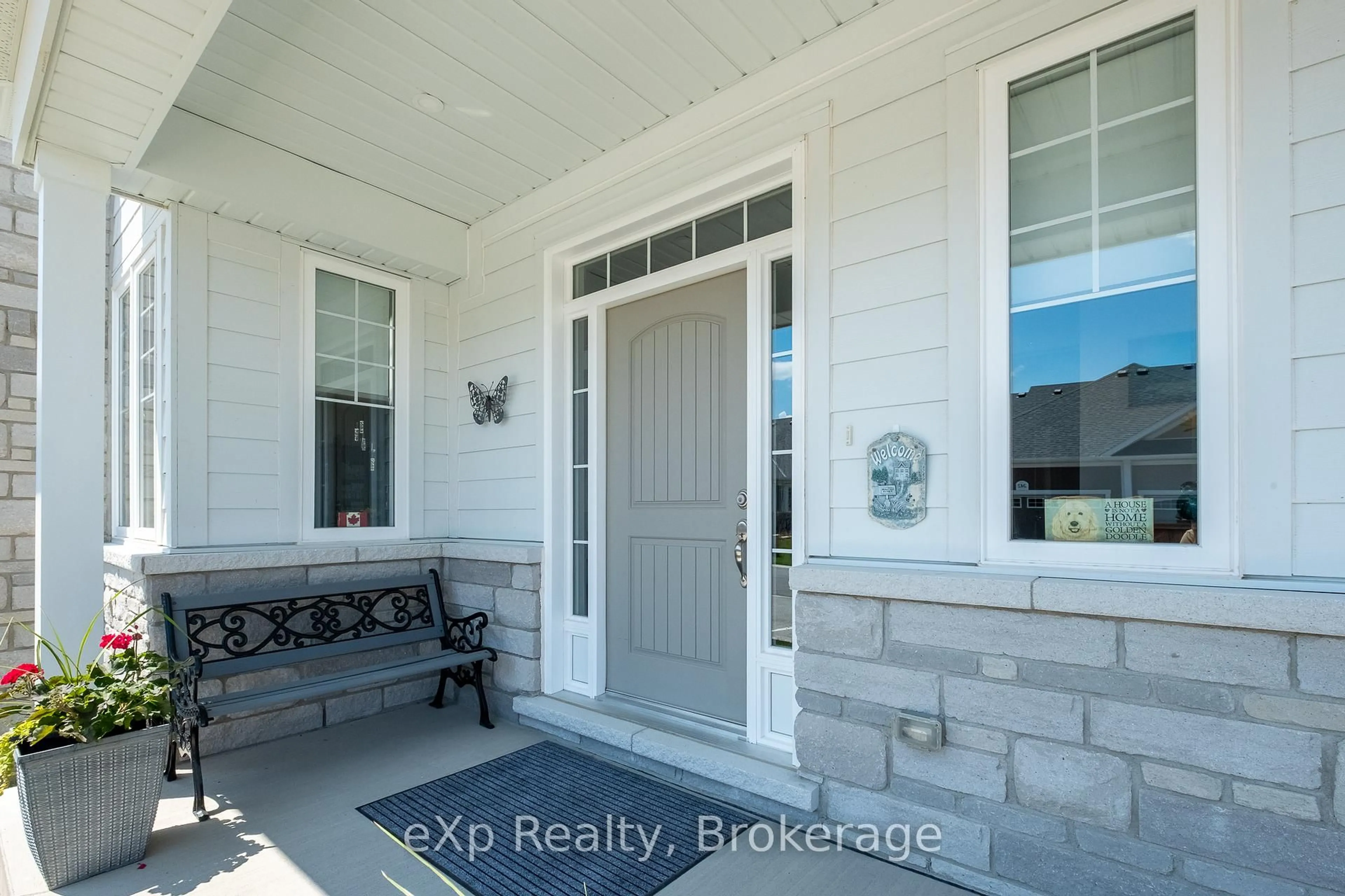 Indoor entryway for 300 Sandpiper Lane, Georgian Bluffs Ontario N0H 1S0