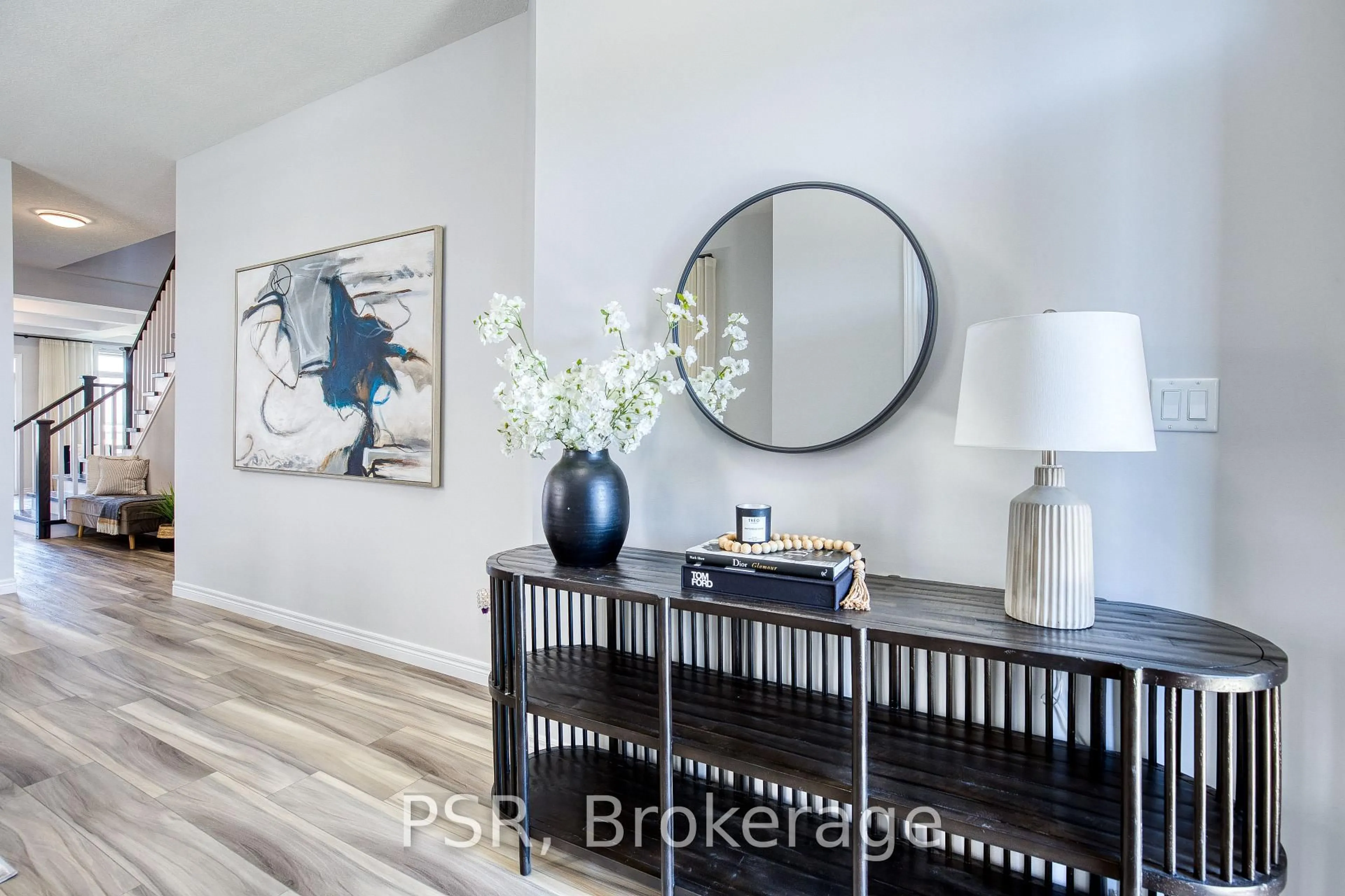 Indoor entryway for 80 Arlington Pkwy, Brant Ontario N3L 0G5