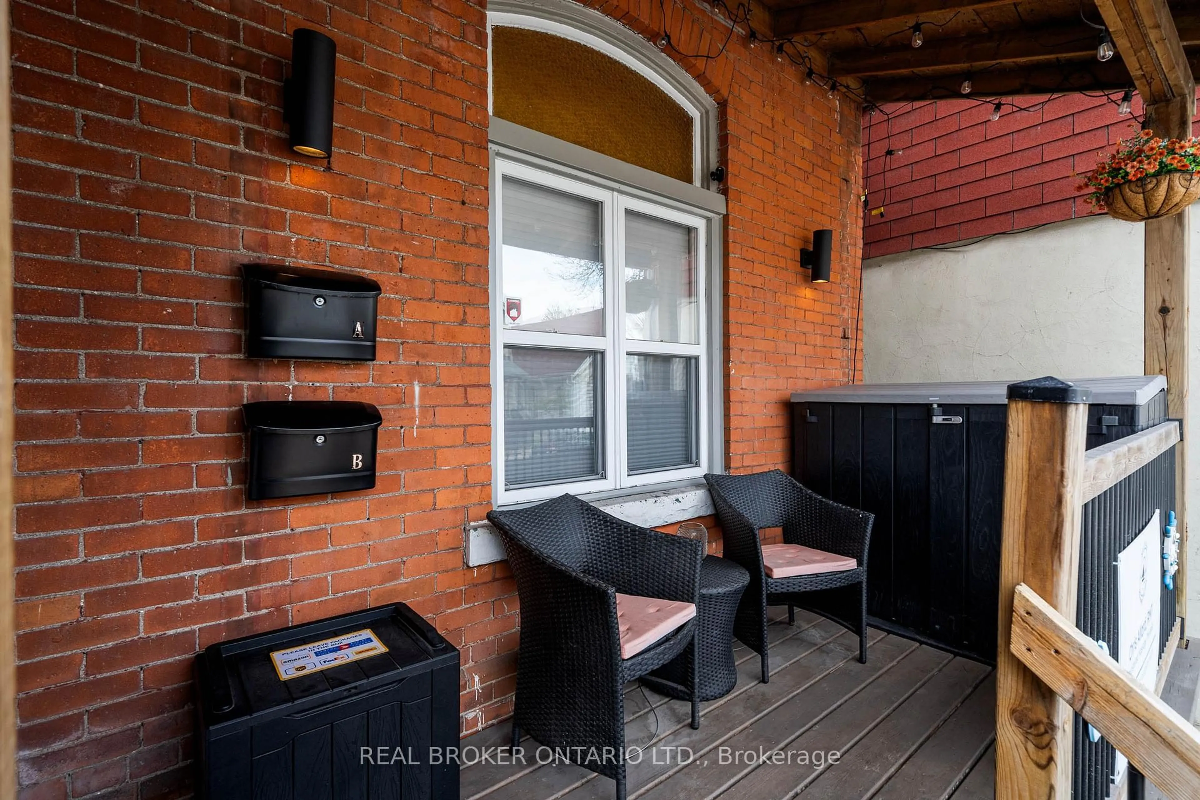 Patio, street for 550 James St, Hamilton Ontario L8L 1J5