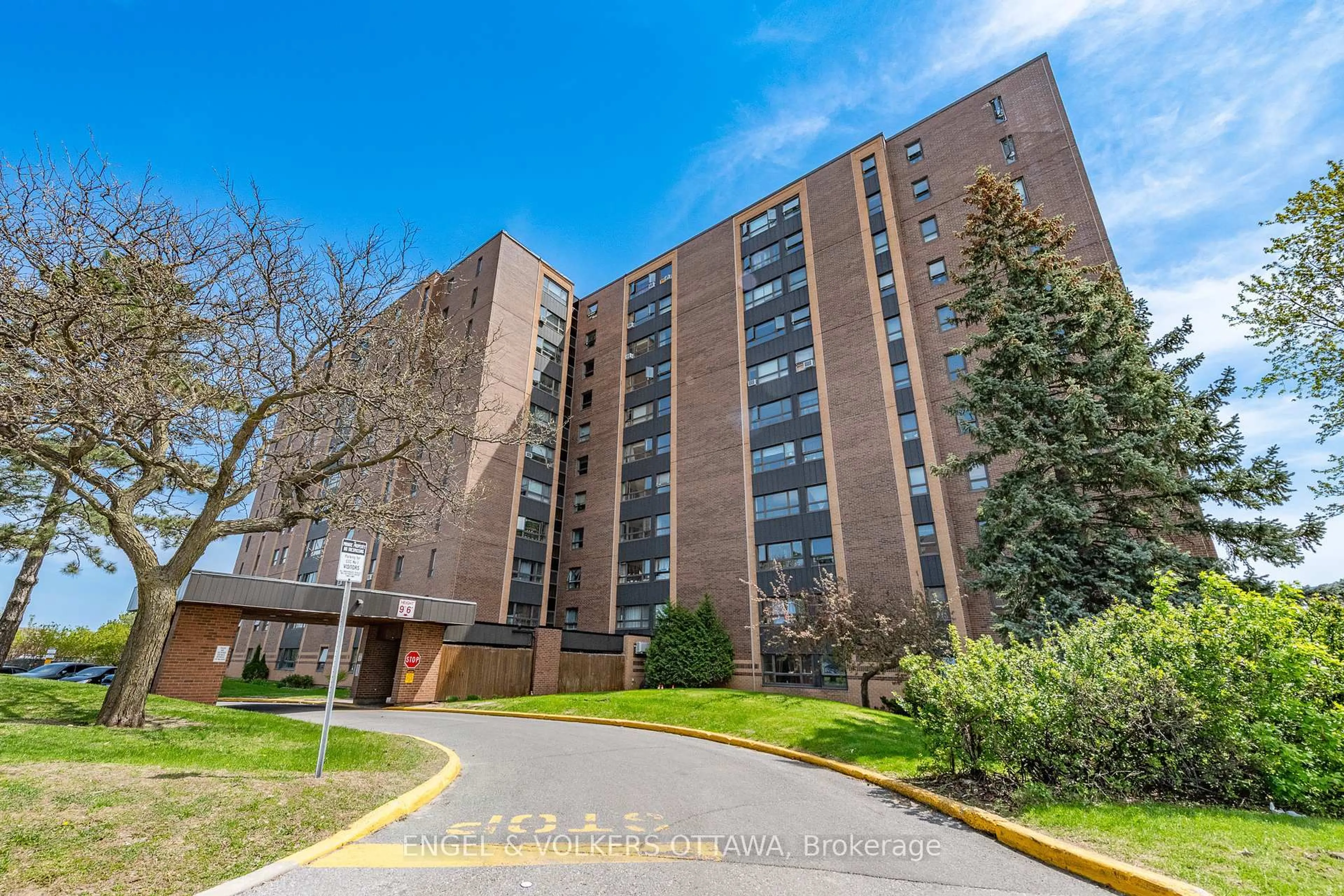 Unknown for 1356 Meadowlands Dr #8, Ottawa Ontario K2E 6K6