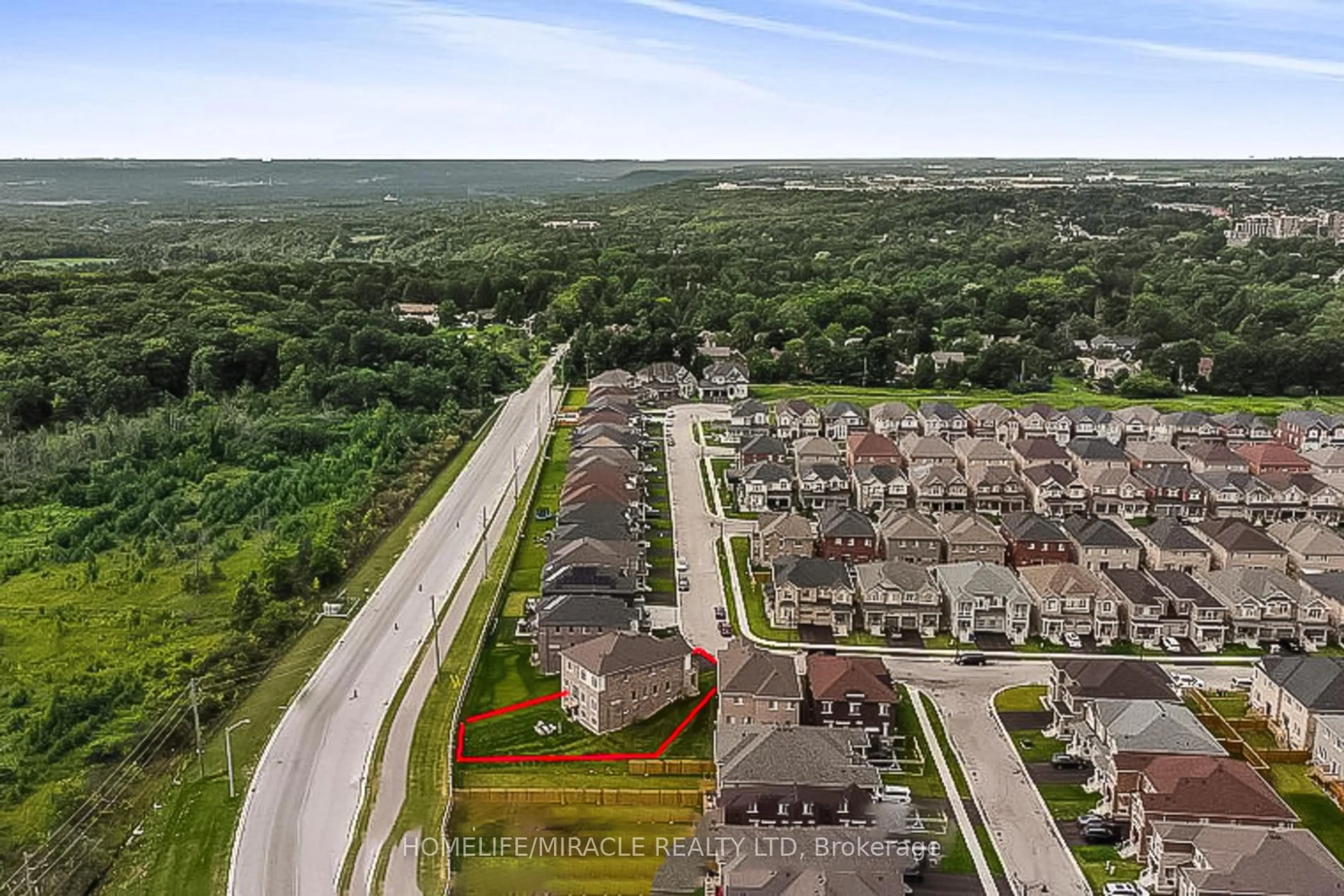 A pic from outside/outdoor area/front of a property/back of a property/a pic from drone, street for 205 Agro St, Hamilton Ontario L8B 1X7