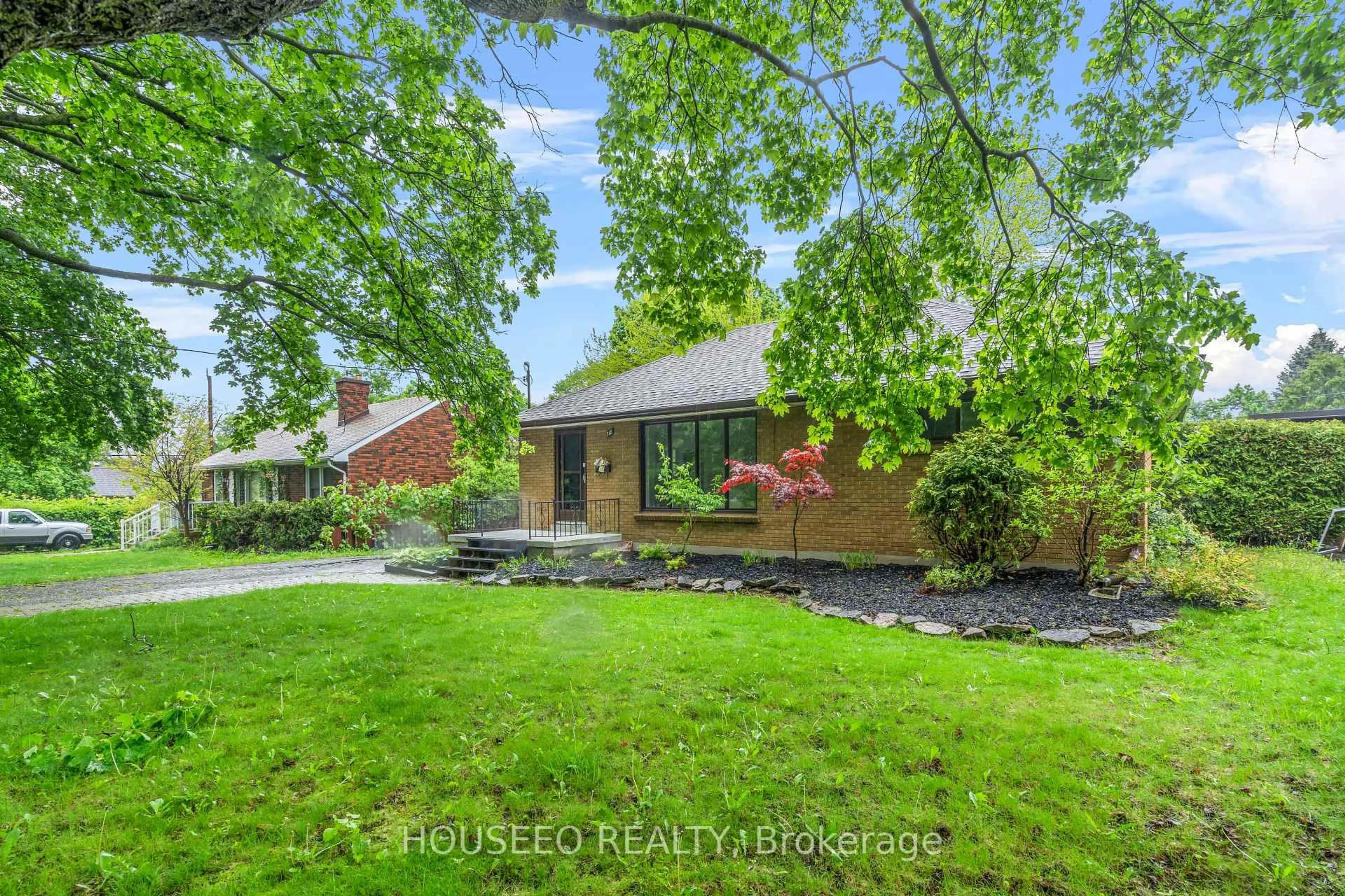Home with brick exterior material, street for 718 Leroy Ave, London East Ontario N5Y 4G5