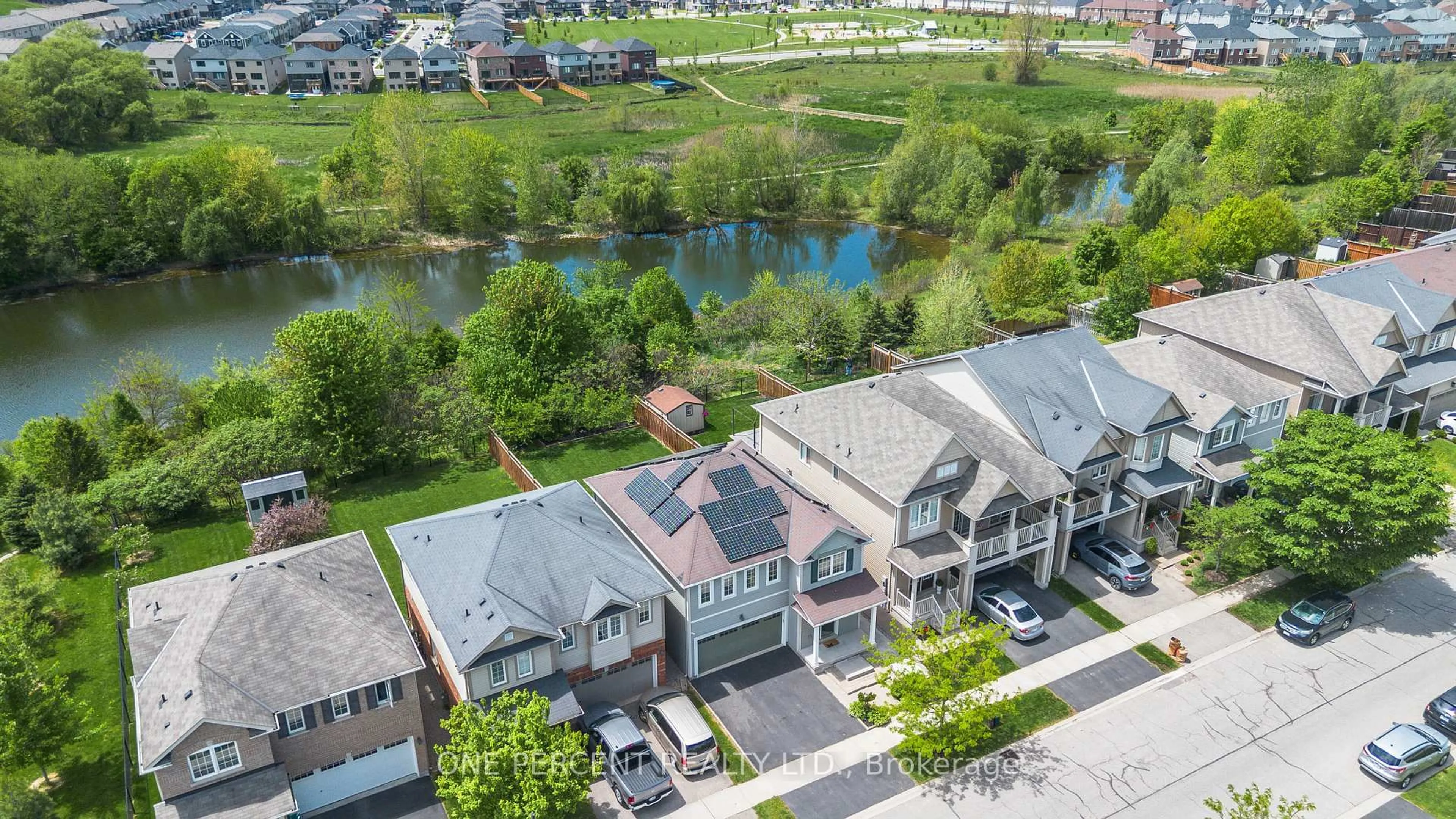 A pic from outside/outdoor area/front of a property/back of a property/a pic from drone, water/lake/river/ocean view for 68 Bisset Ave, Brantford Ontario N3T 0H3