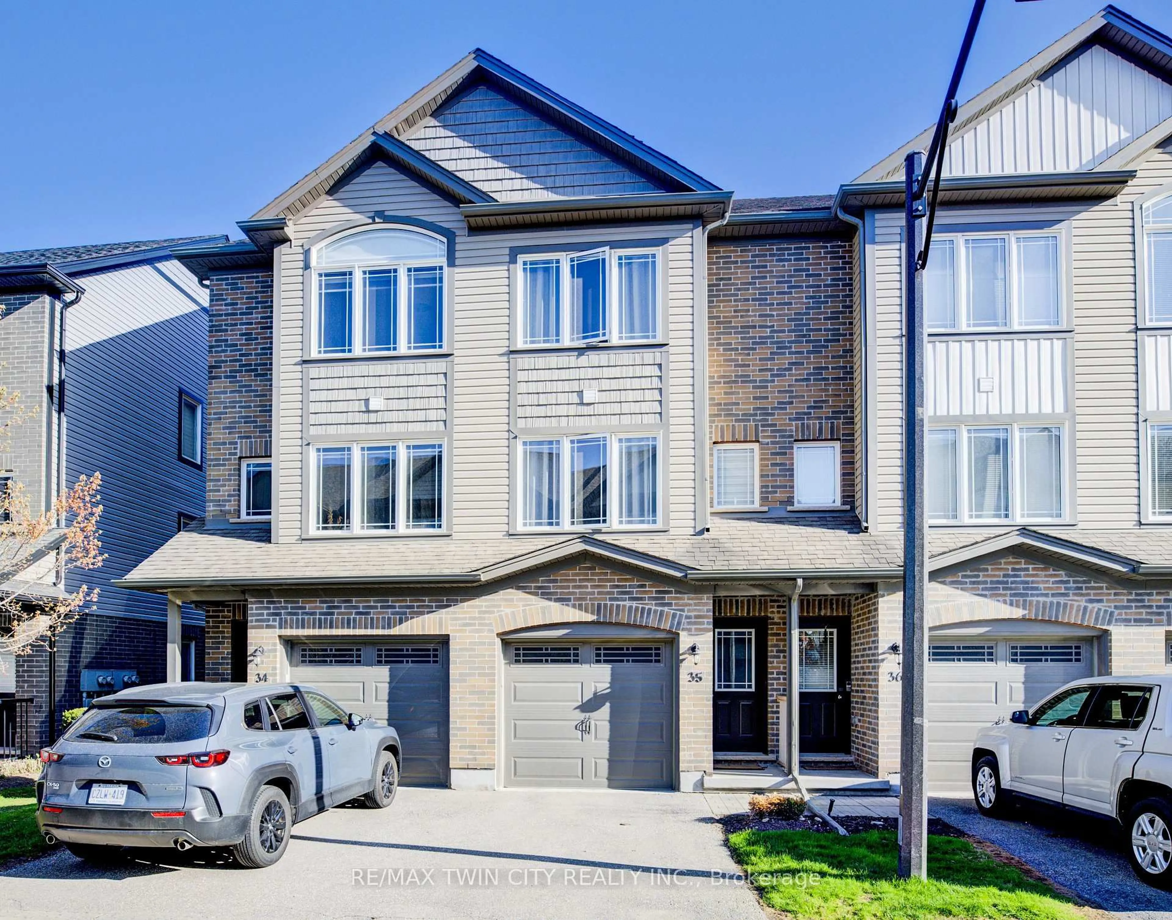 Home with brick exterior material, street for 12 Poplar Dr #35, Cambridge Ontario N3C 0G4