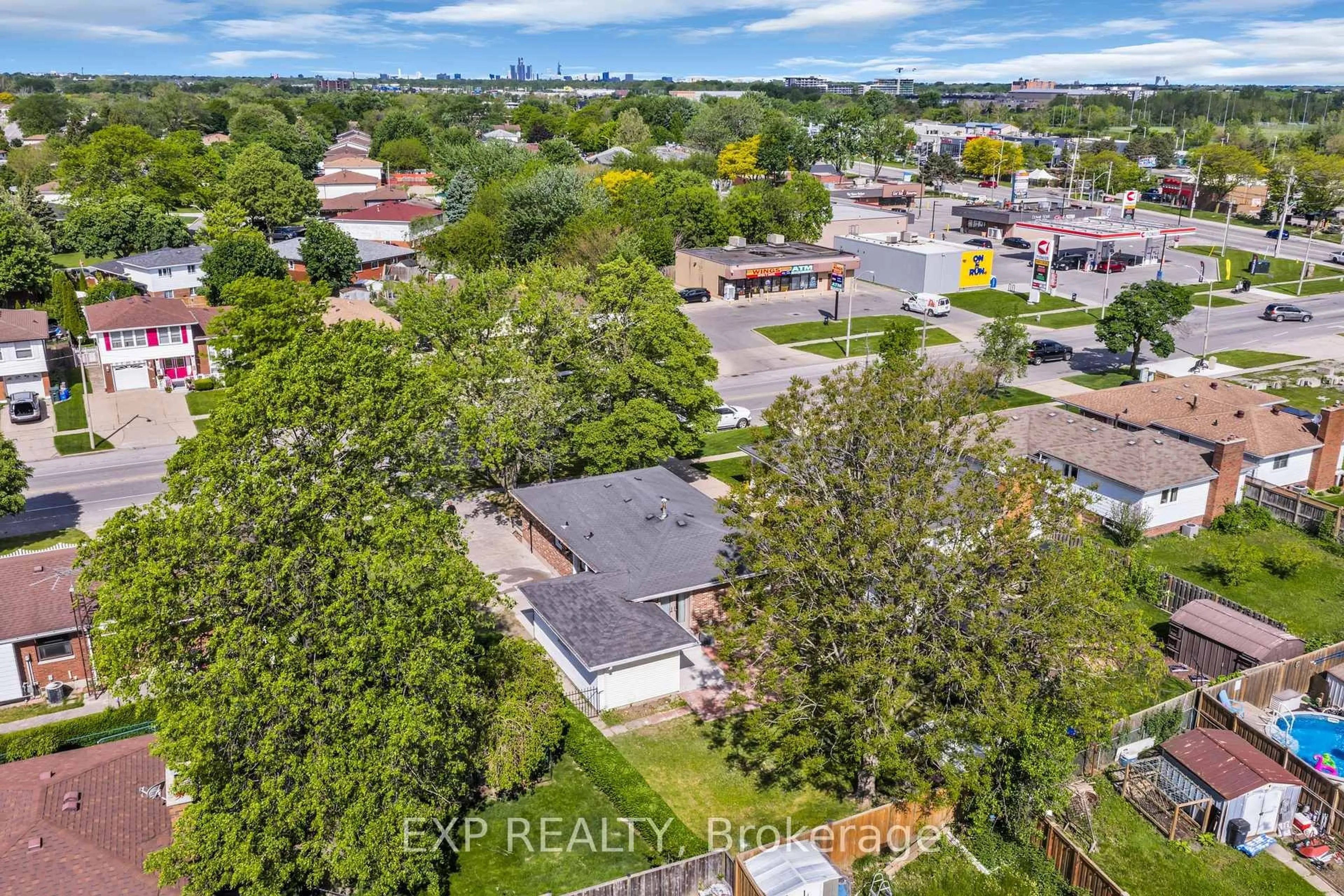 A pic from outside/outdoor area/front of a property/back of a property/a pic from drone, city buildings view from balcony for 2780 Forest Glade Dr, Windsor Ontario N8R 1L1