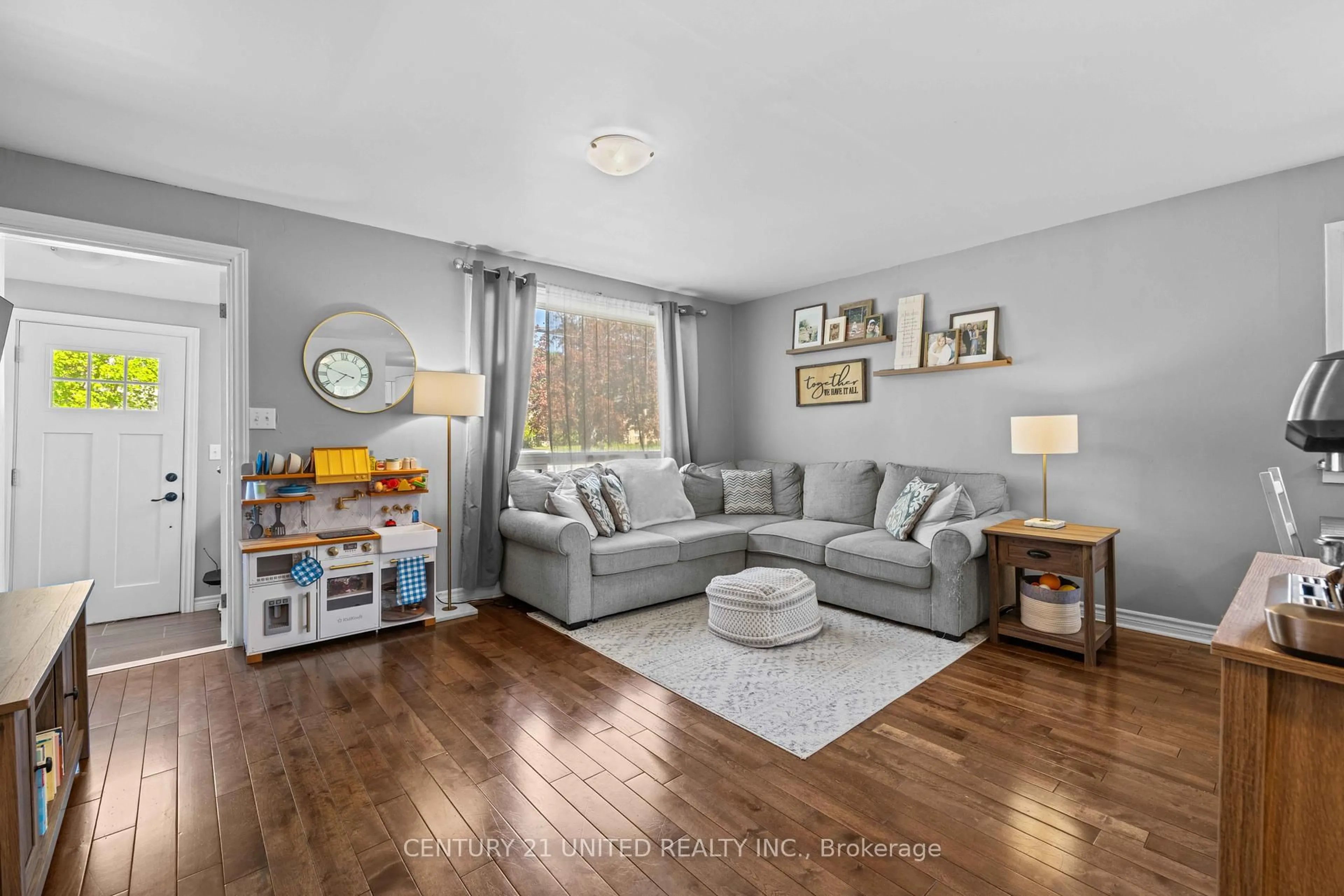 Living room with furniture, unknown for 27 St Patrick St, Kawartha Lakes Ontario K9V 1R2