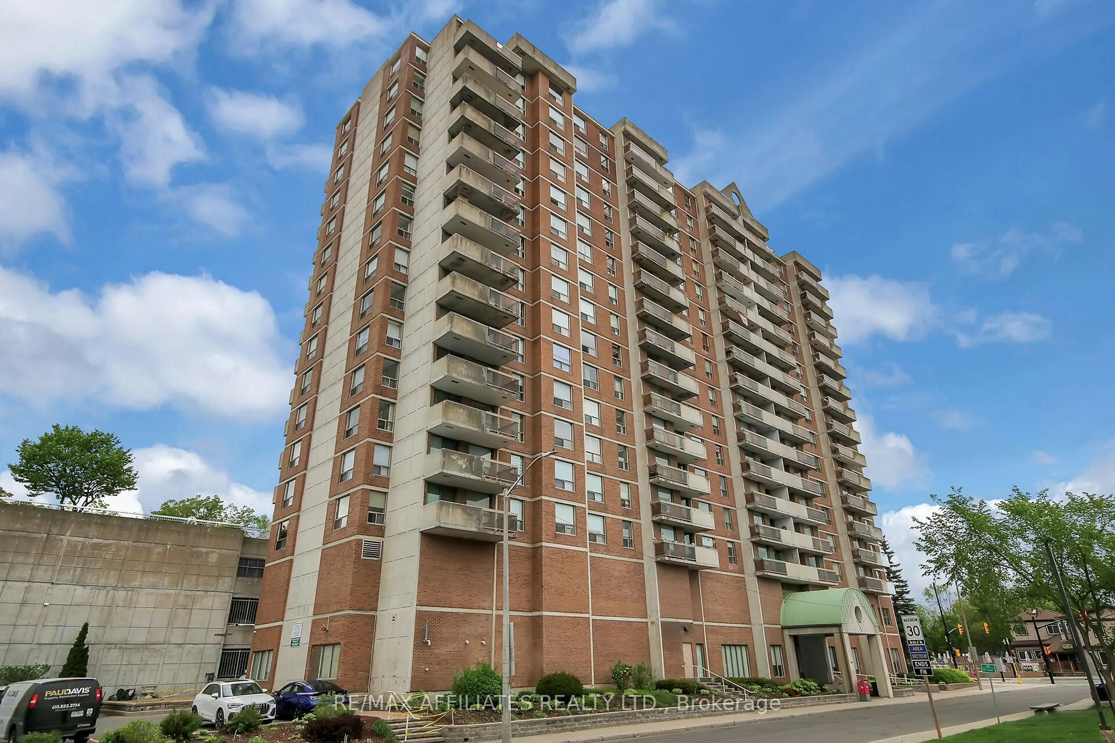 Unknown for 200 Lafontaine Ave #U303, Ottawa Ontario K1L 8K8