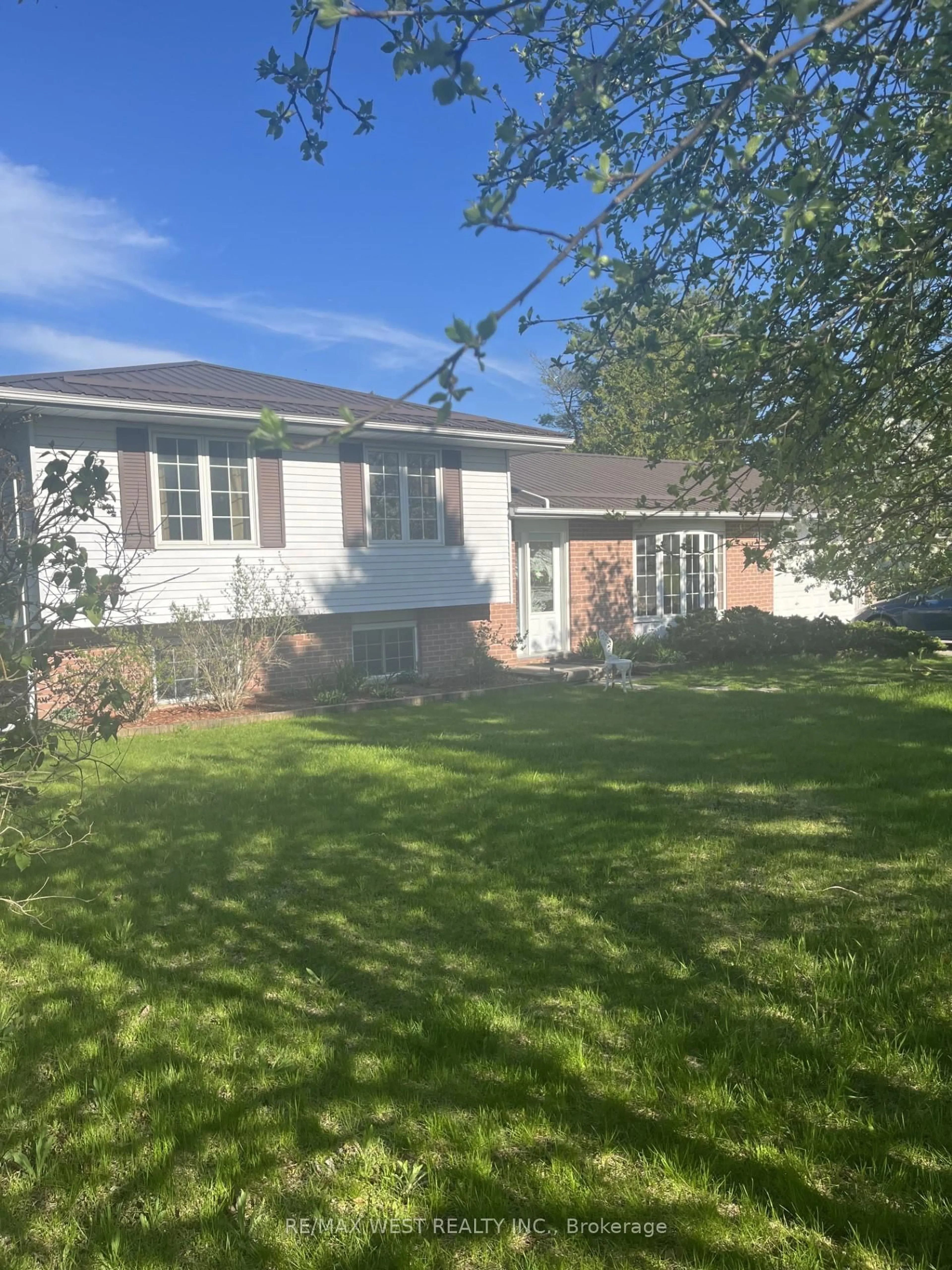 Home with vinyl exterior material, street for 180 Coulter Dr, Kawartha Lakes Ontario L0A 1K0