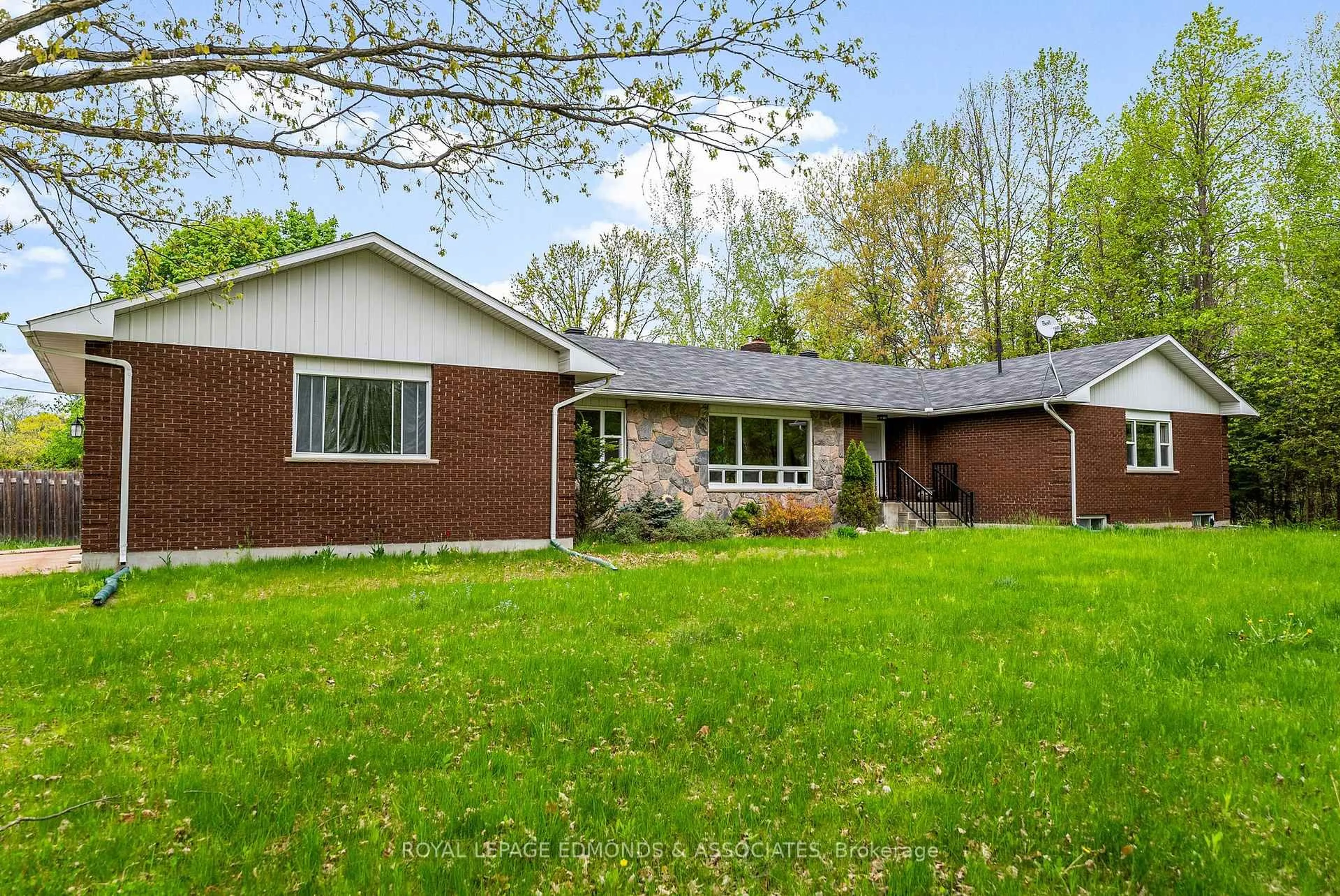 Home with brick exterior material, street for 23 Eileen St, Pembroke Ontario K8A 6W2