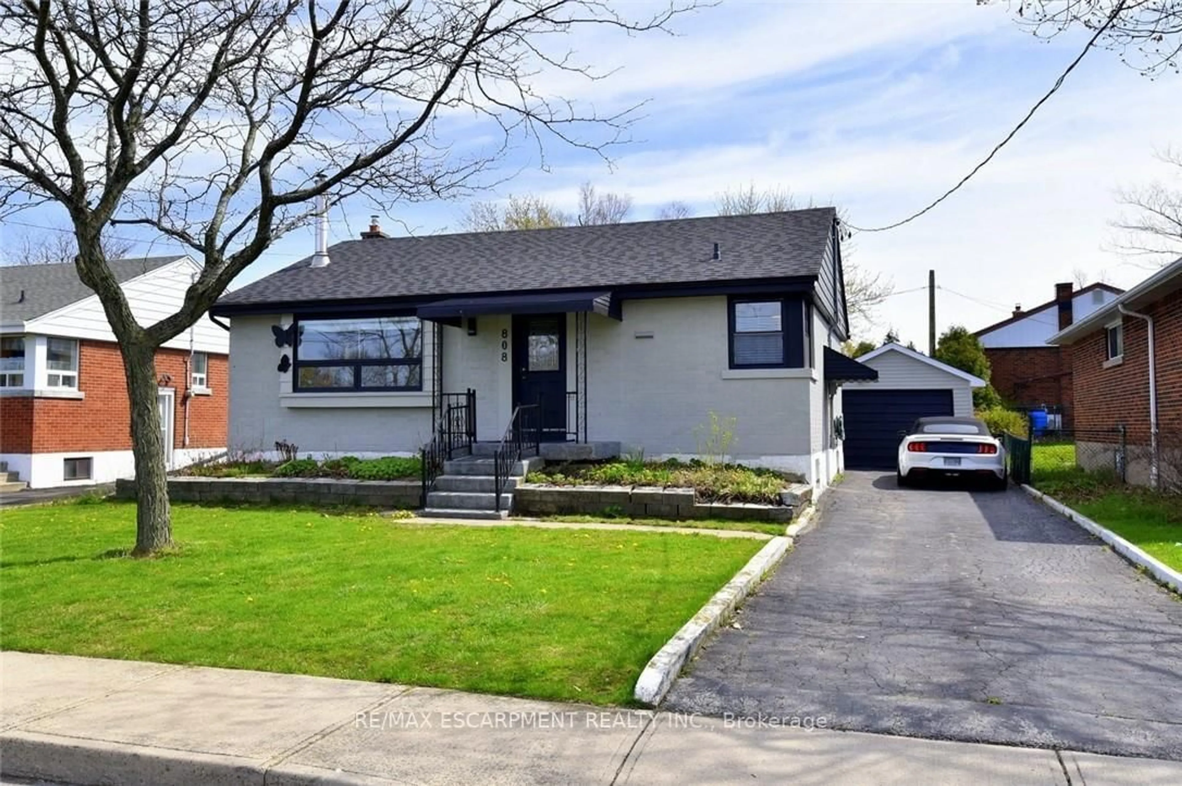 Unknown for 808 Tenth Ave, Hamilton Ontario L8T 2G6