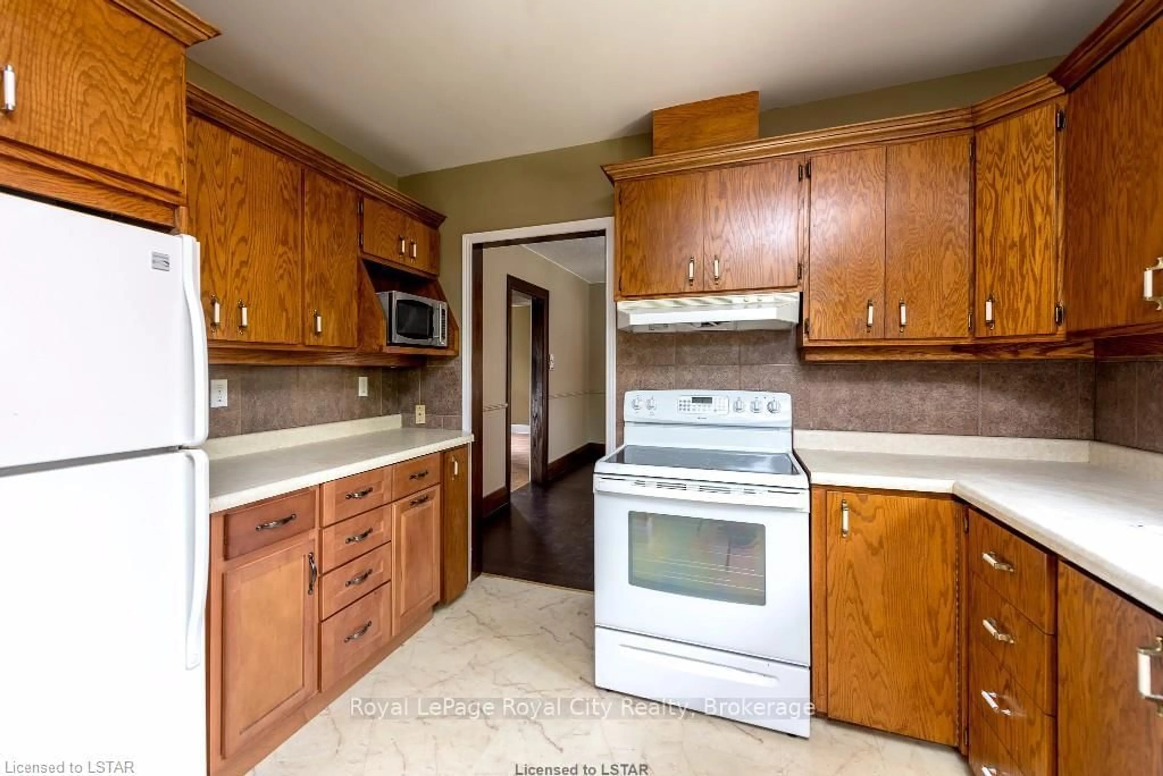 Standard kitchen, unknown for 87 Stanley St, London South Ontario N6C 1B3