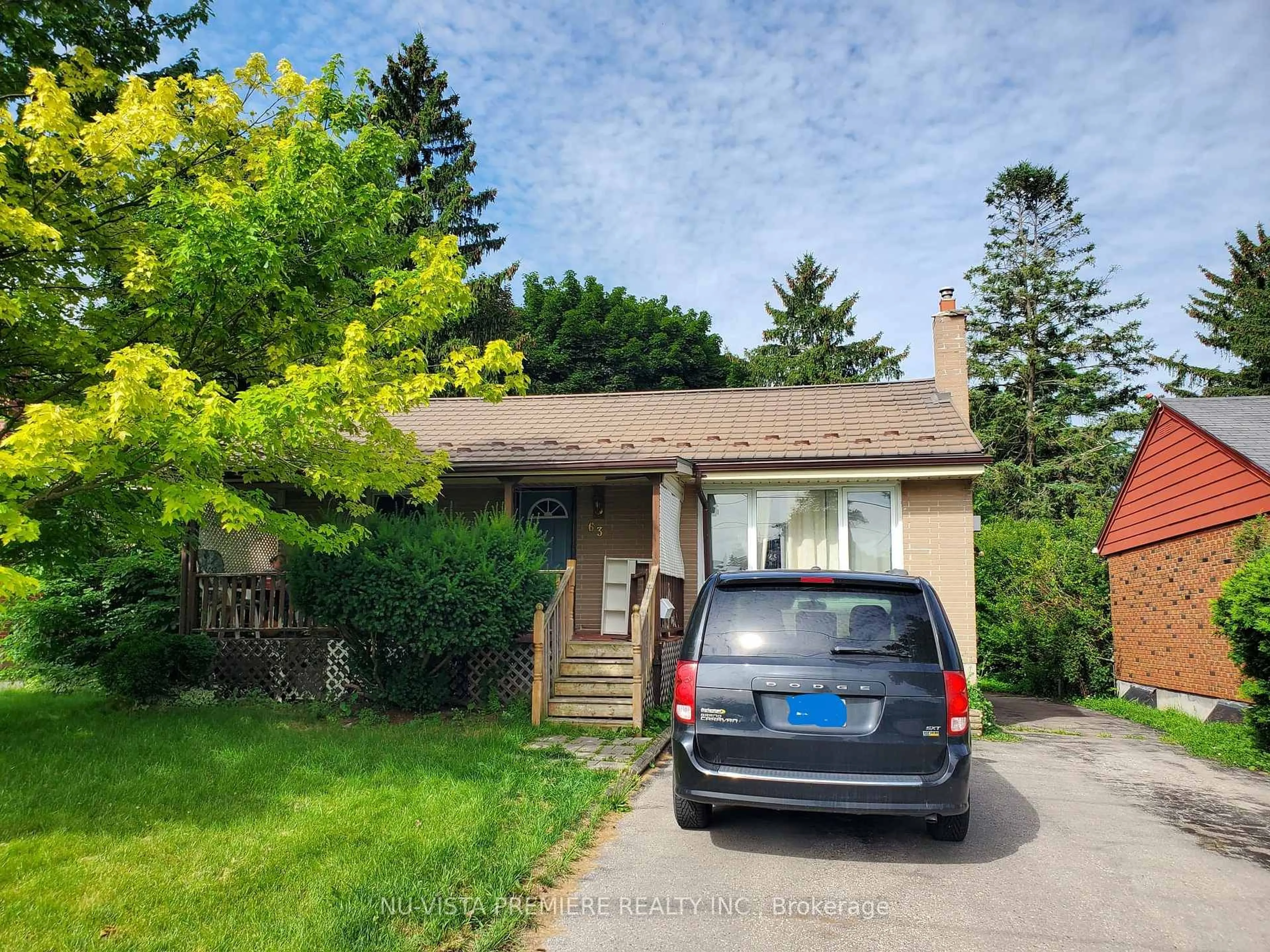 A pic from outside/outdoor area/front of a property/back of a property/a pic from drone, street for 63 Wistow St, London East Ontario N5Y 1C9
