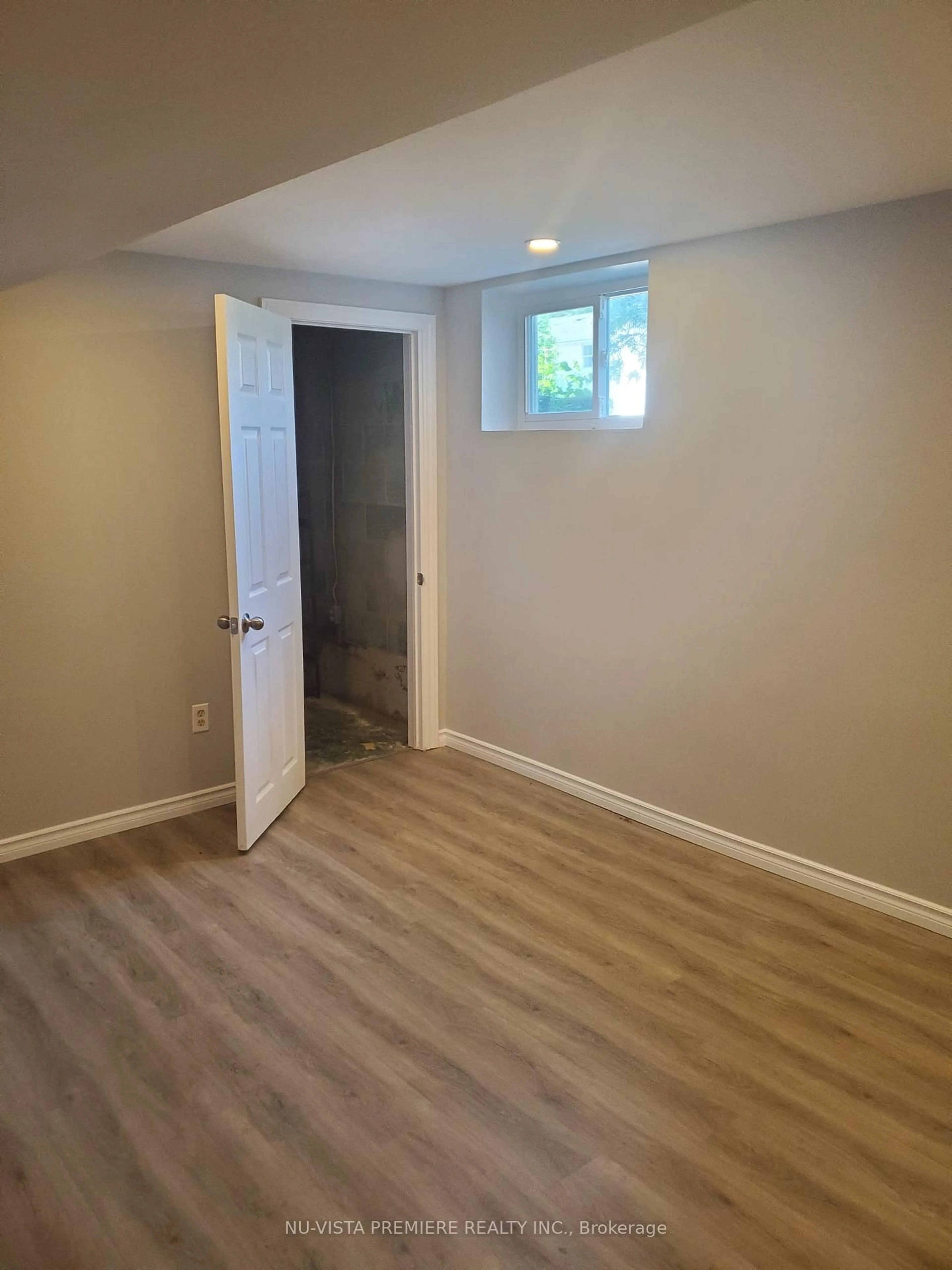 A pic of a room for 63 Wistow St, London East Ontario N5Y 1C9