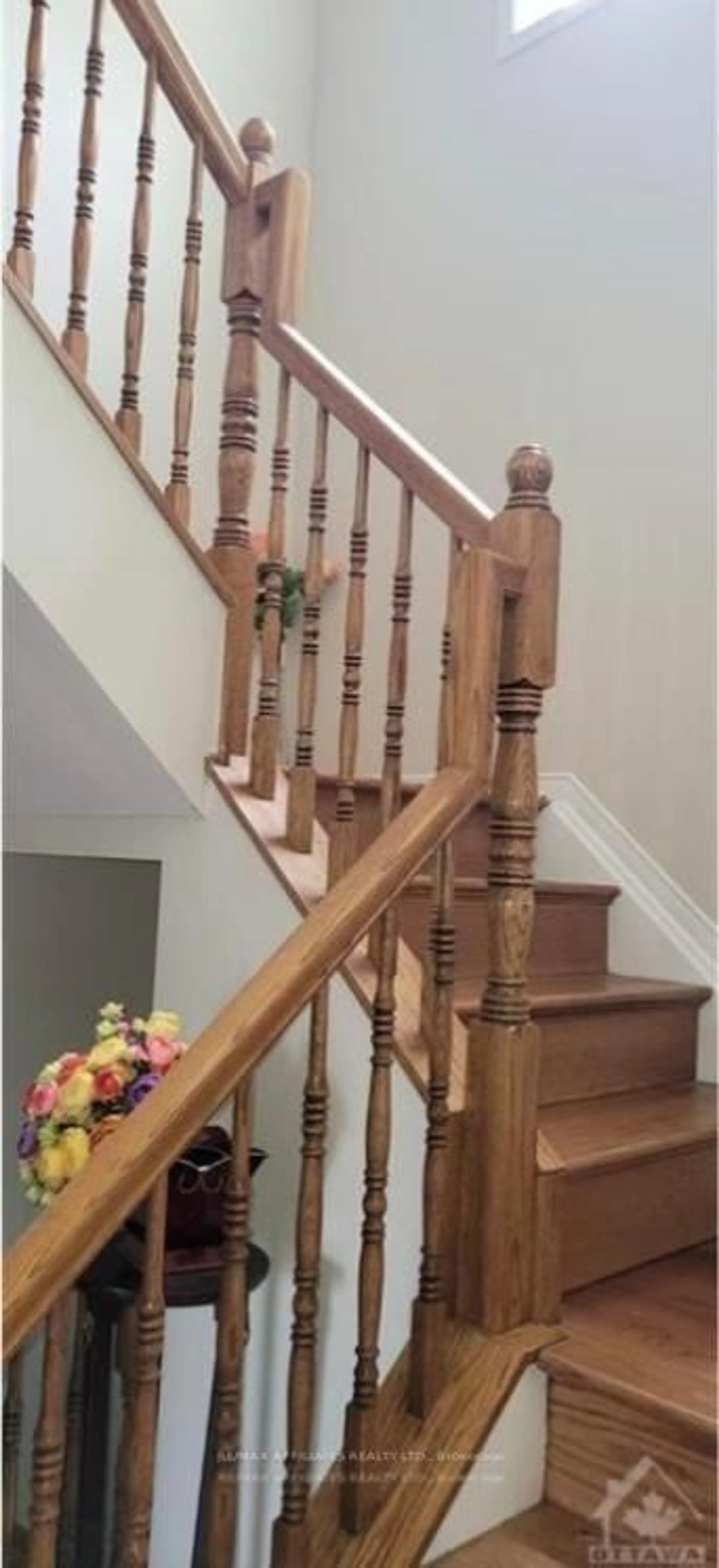 Stairs for 1040 CAPREOL St, Ottawa Ontario K4A 4Z9