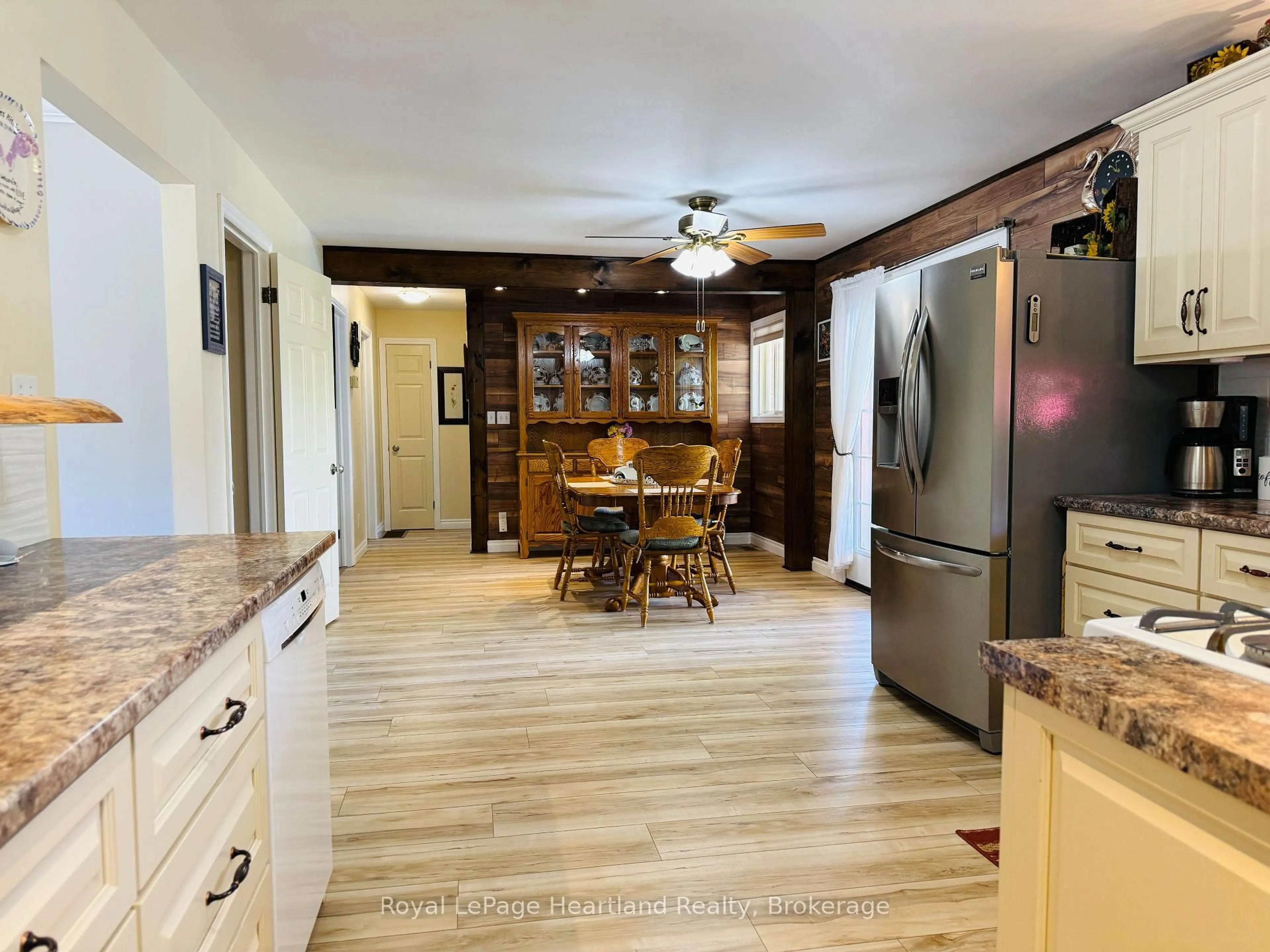 Open concept kitchen, unknown for 30 North St, Huron East Ontario N0K 1G0