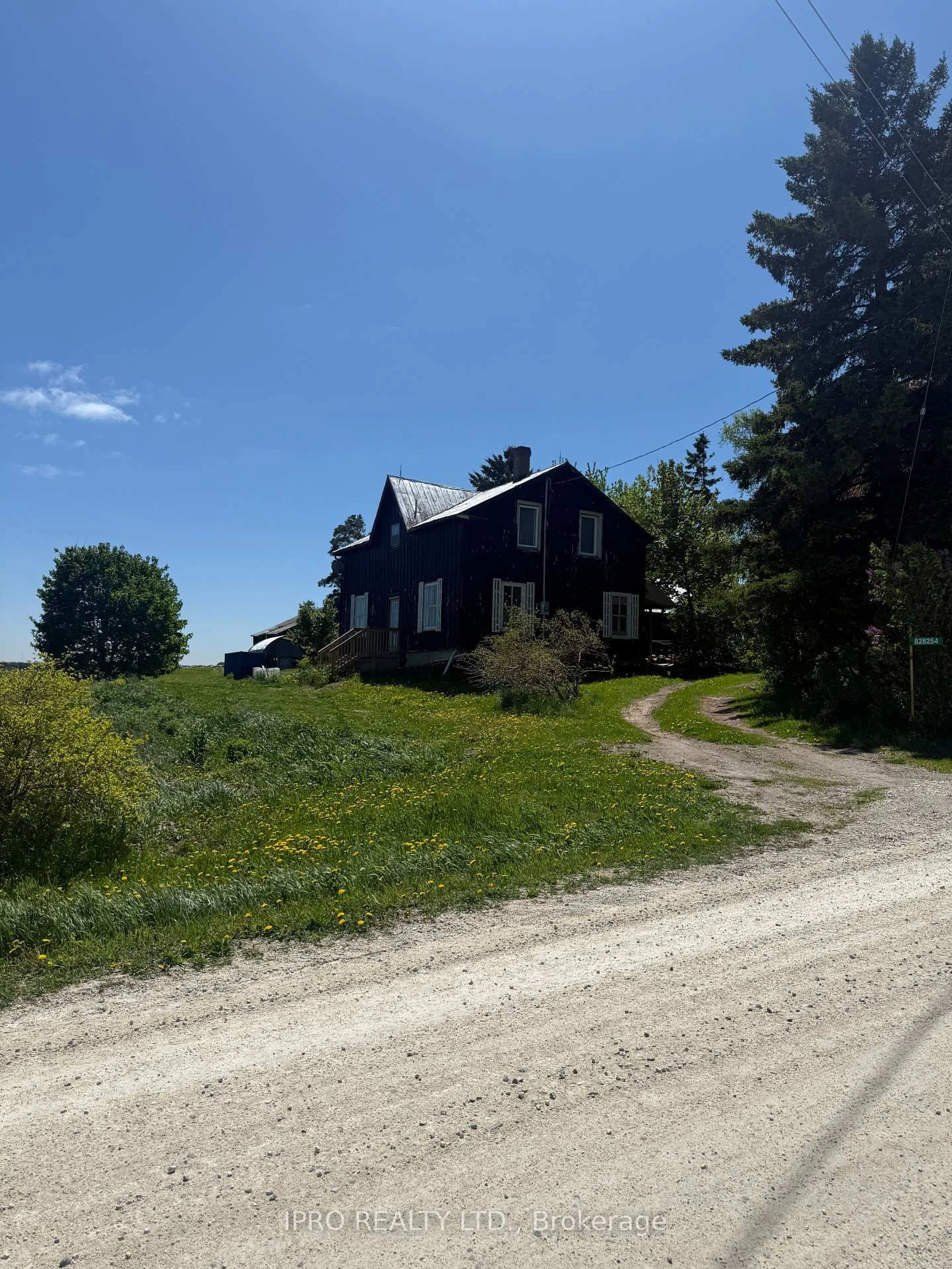 A pic from outside/outdoor area/front of a property/back of a property/a pic from drone, street for 828254 Mulmur Nottawasaga Townline, Mulmur Ontario L9V 0Y7